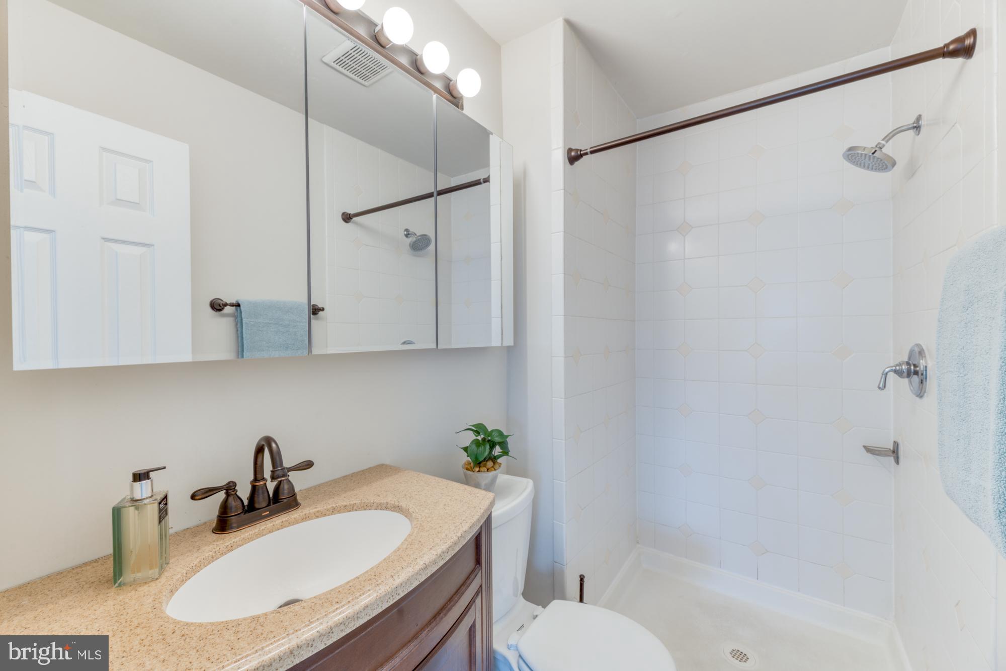 WATERFORD - Residential Lease