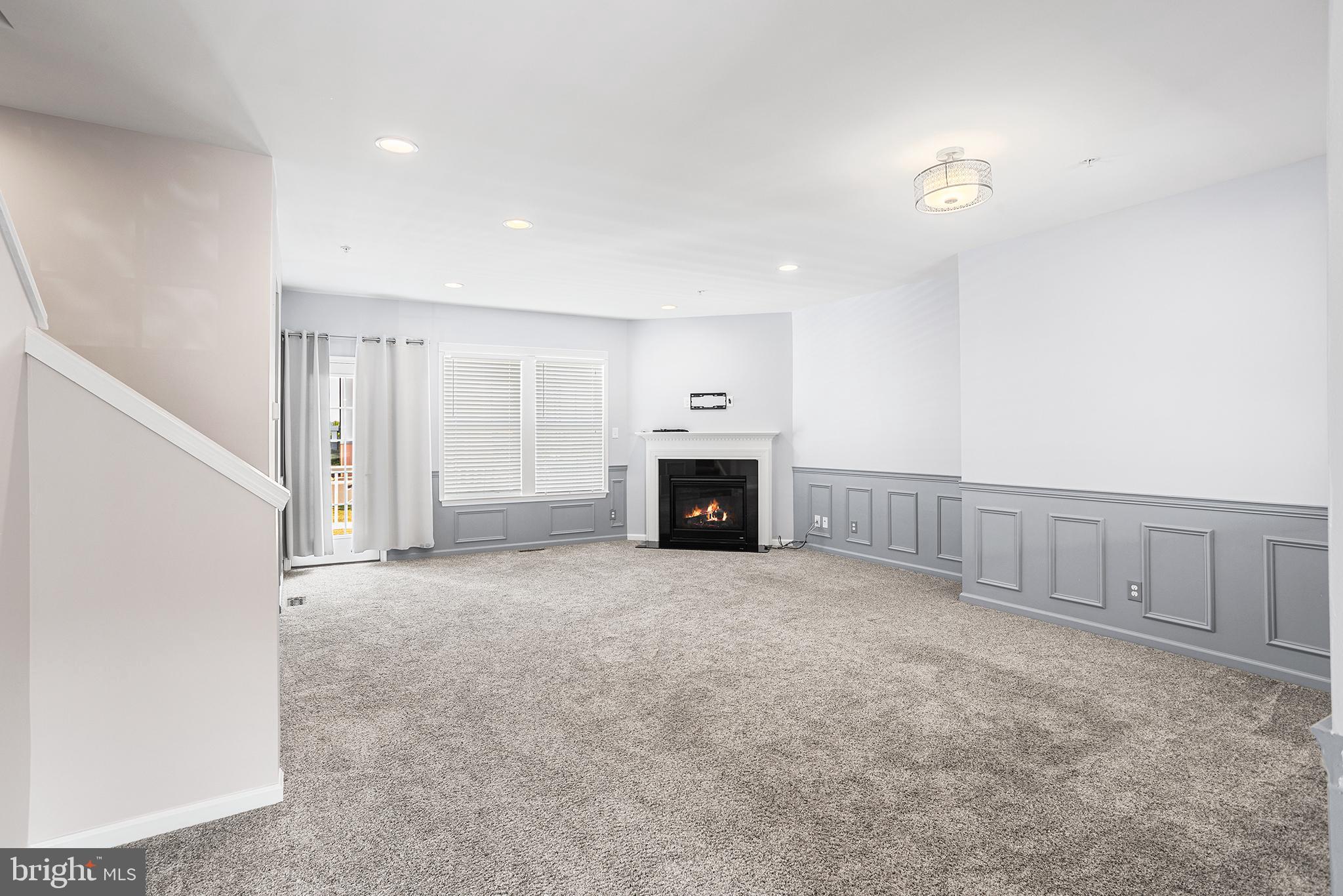 1815 PINNACLE DRIVE