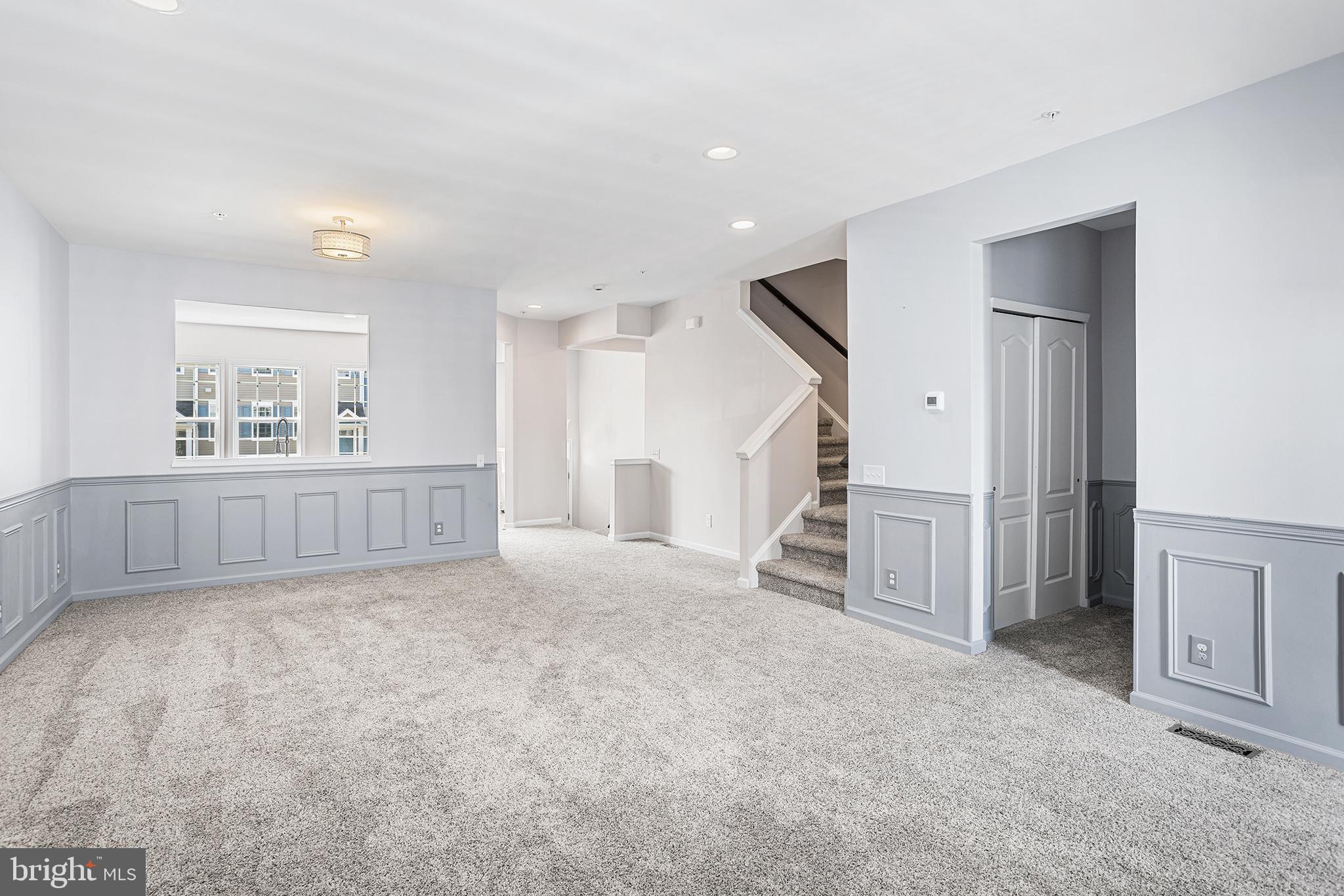 1815 PINNACLE DRIVE
