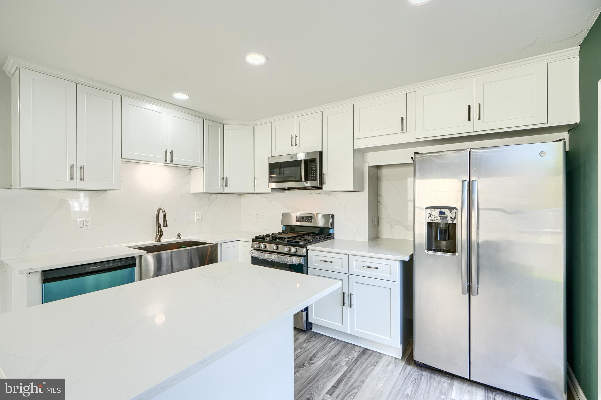 RIDGE MEADOWS - Residential
