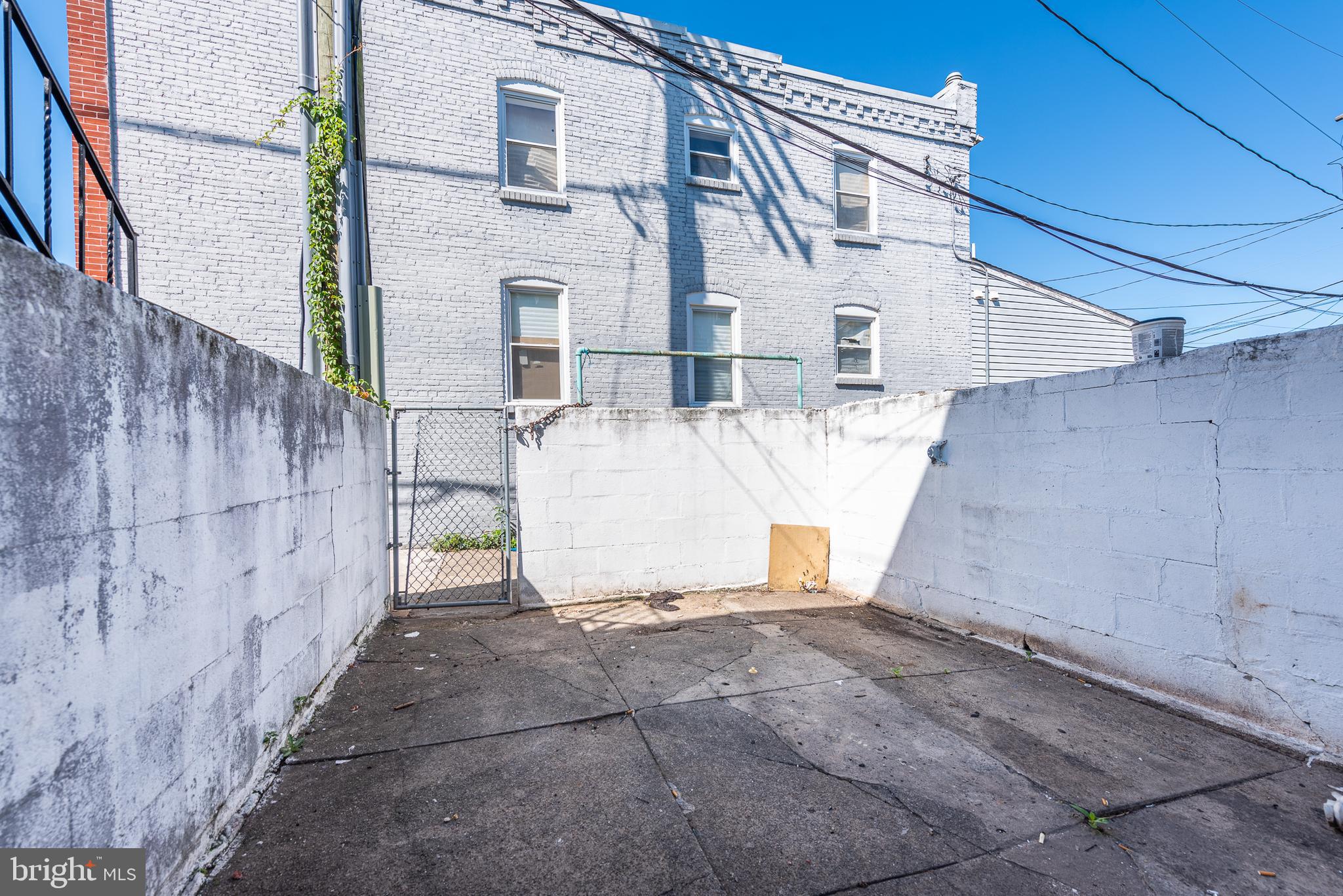 HIGHLANDTOWN - Residential