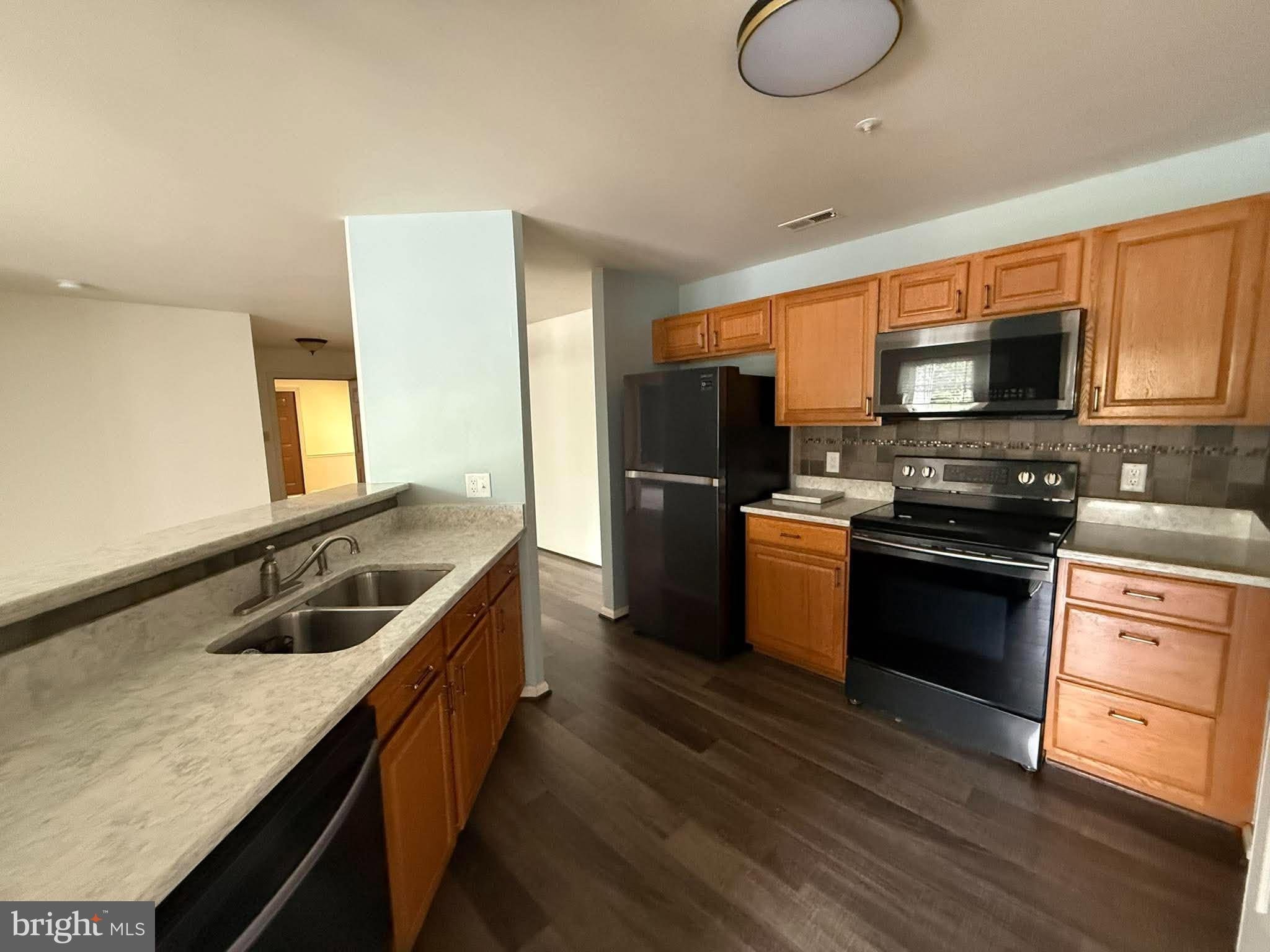 8201 BLUE HERON DRIVE 2D