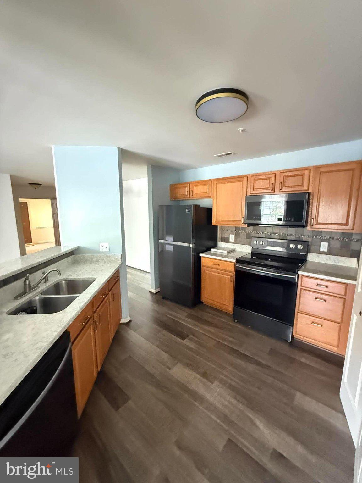 8201 BLUE HERON DRIVE 2D