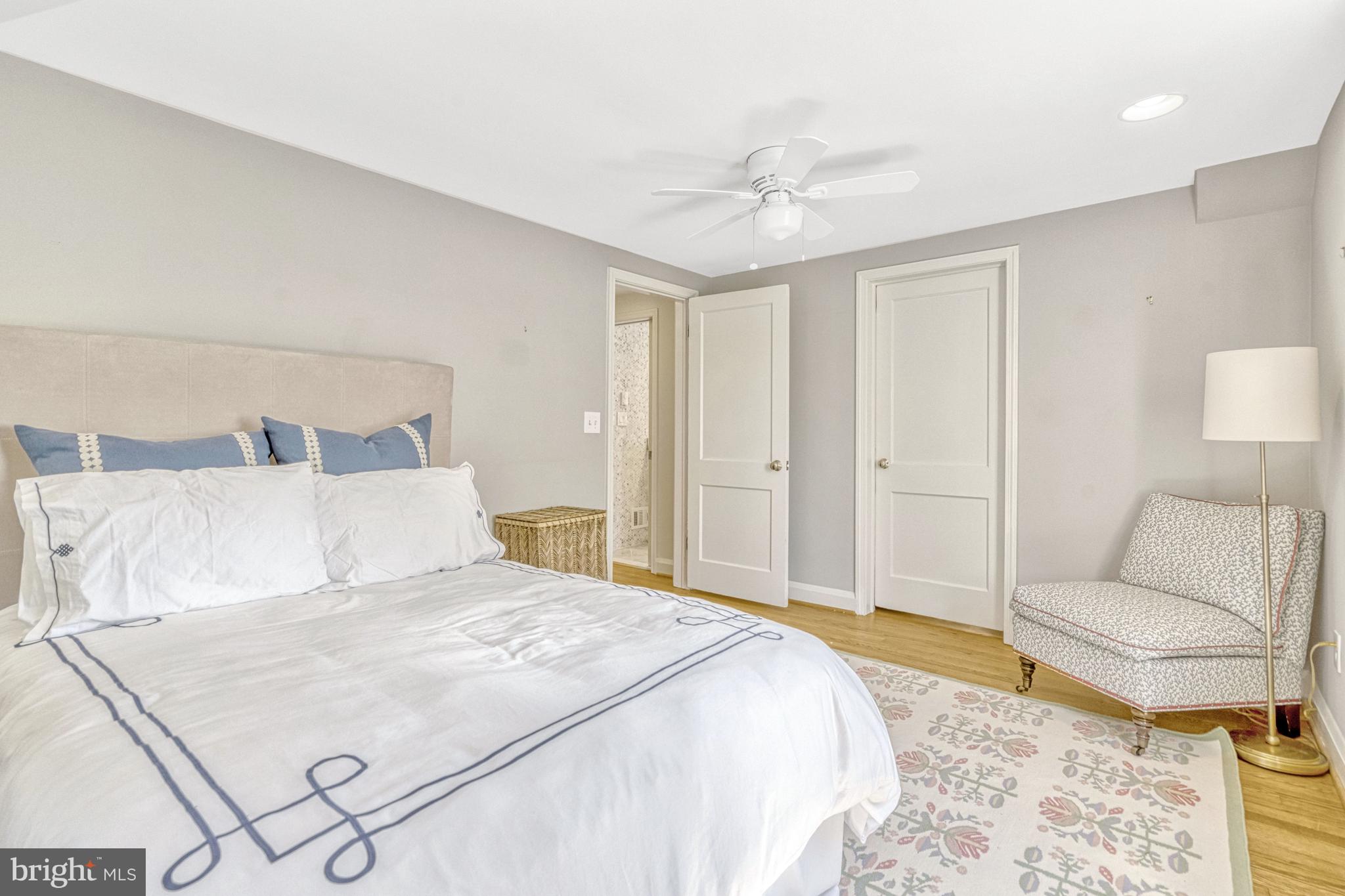 BROYHILLS MCLEAN ESTATES - Residential