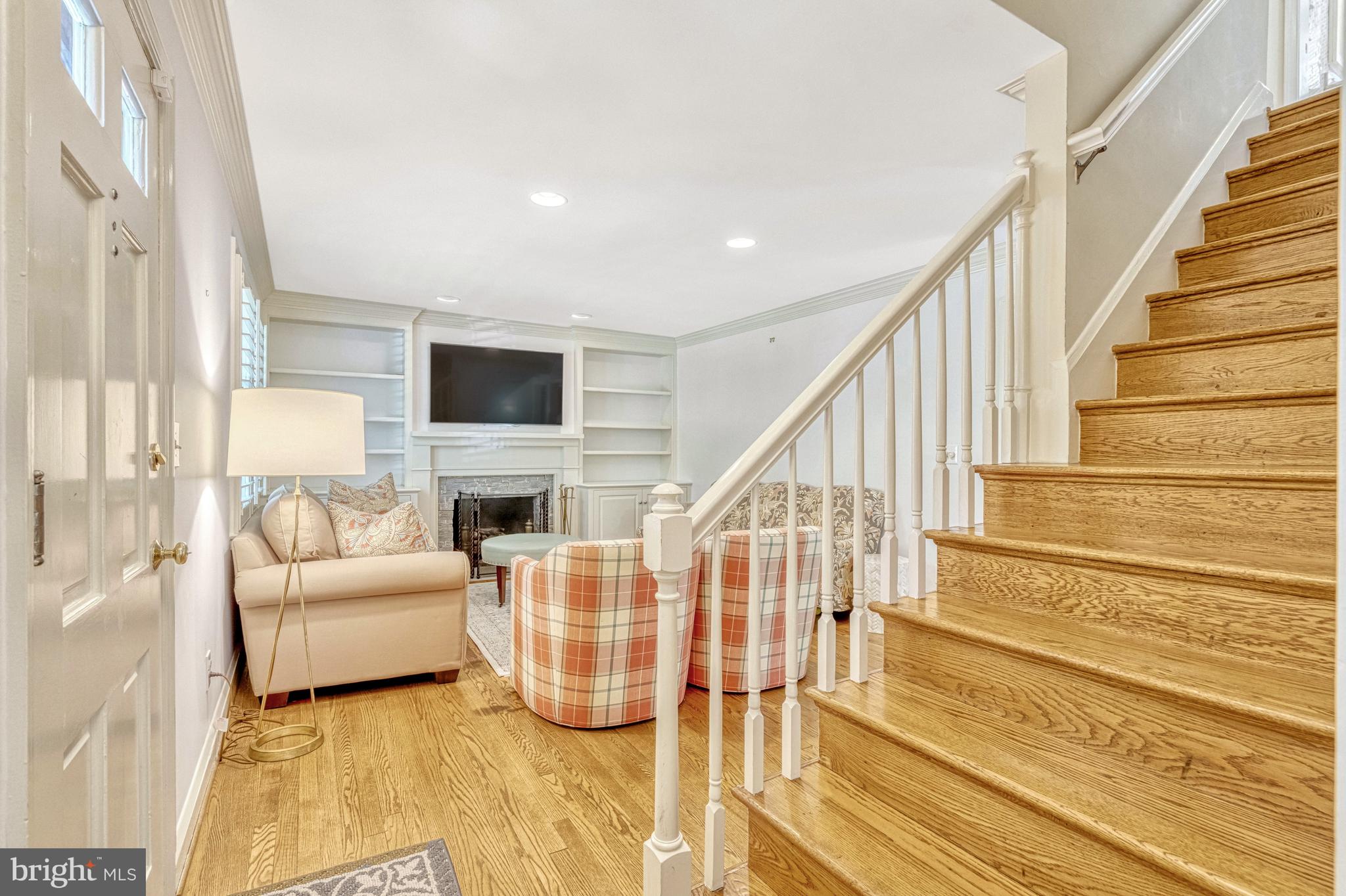 BROYHILLS MCLEAN ESTATES - Residential