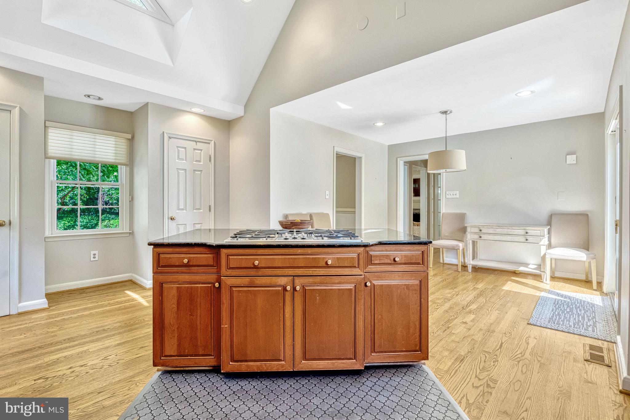 BROYHILLS MCLEAN ESTATES - Residential