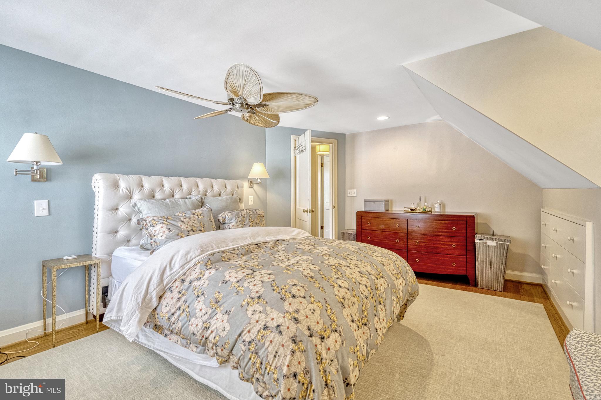 BROYHILLS MCLEAN ESTATES - Residential