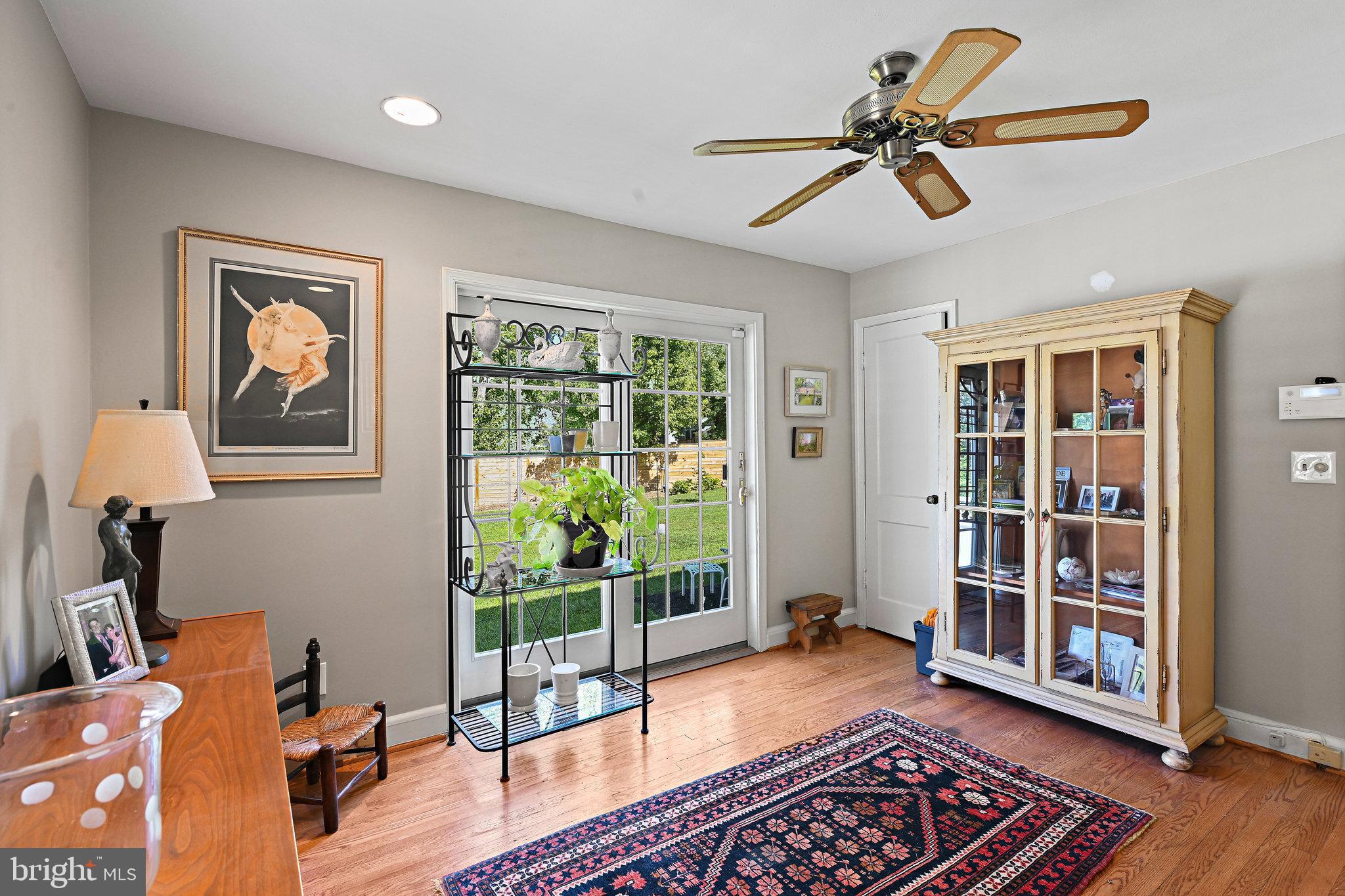 BROYHILLS MCLEAN ESTATES - Residential