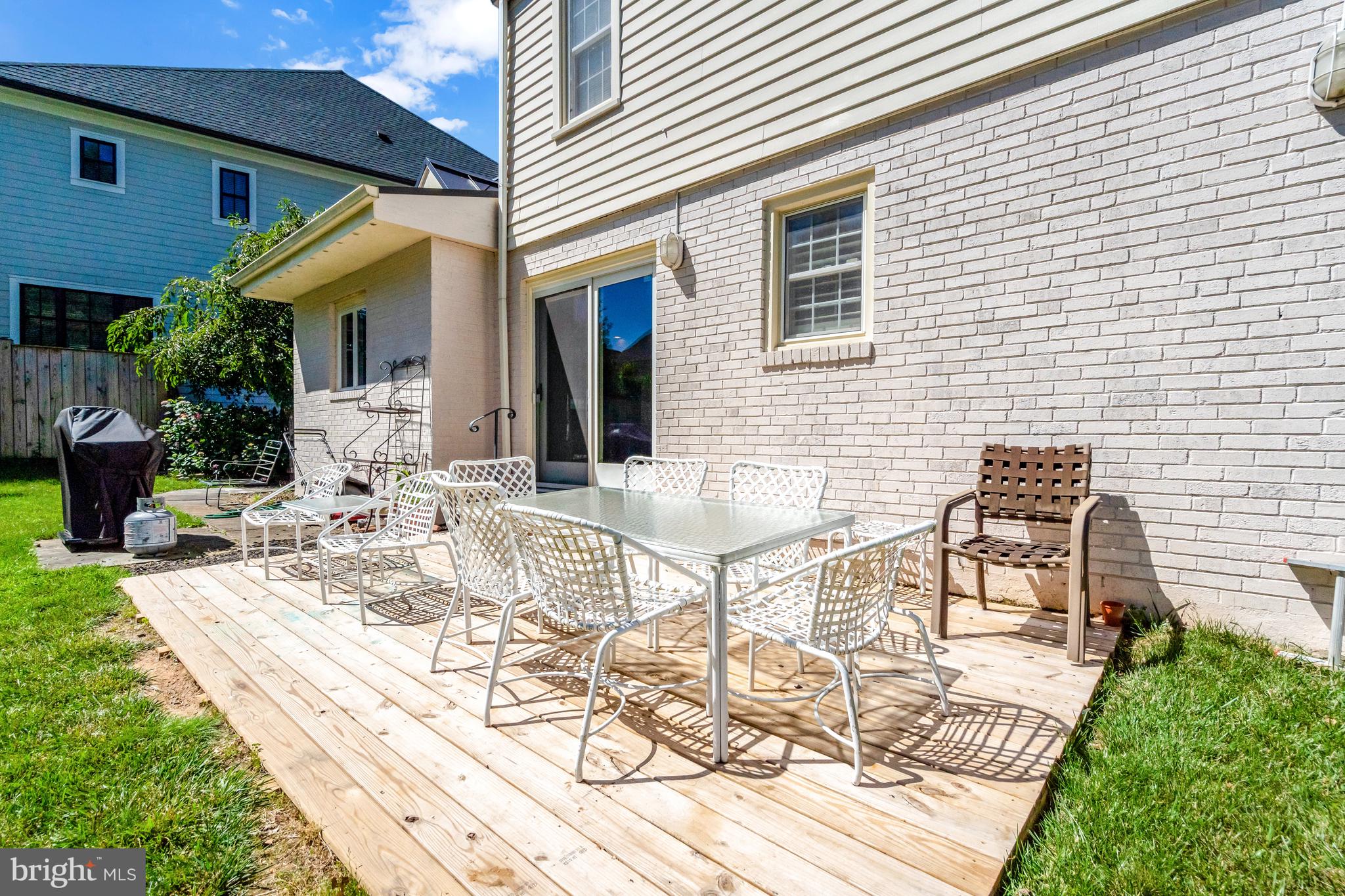 BROYHILLS MCLEAN ESTATES - Residential