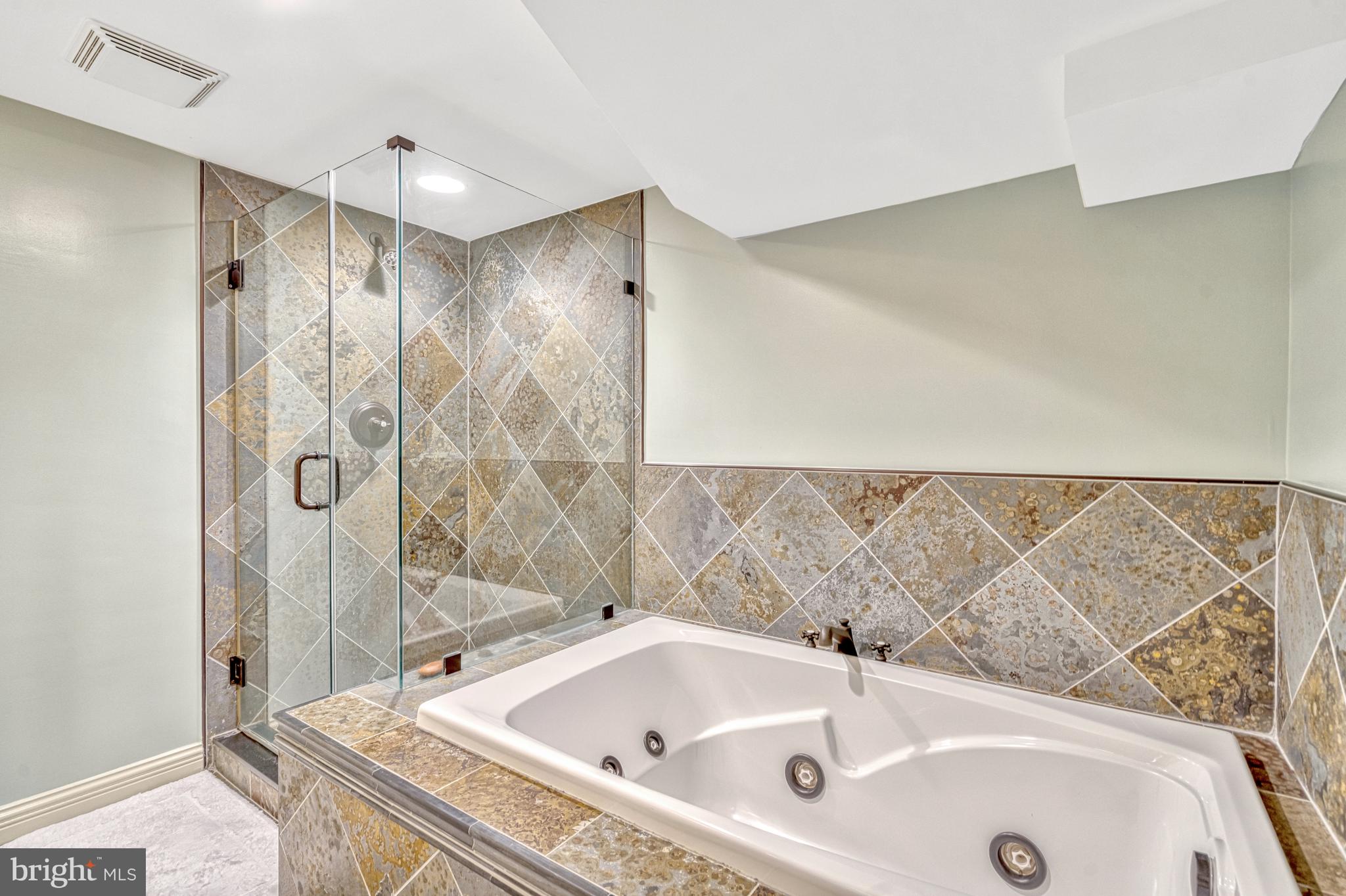 BROYHILLS MCLEAN ESTATES - Residential