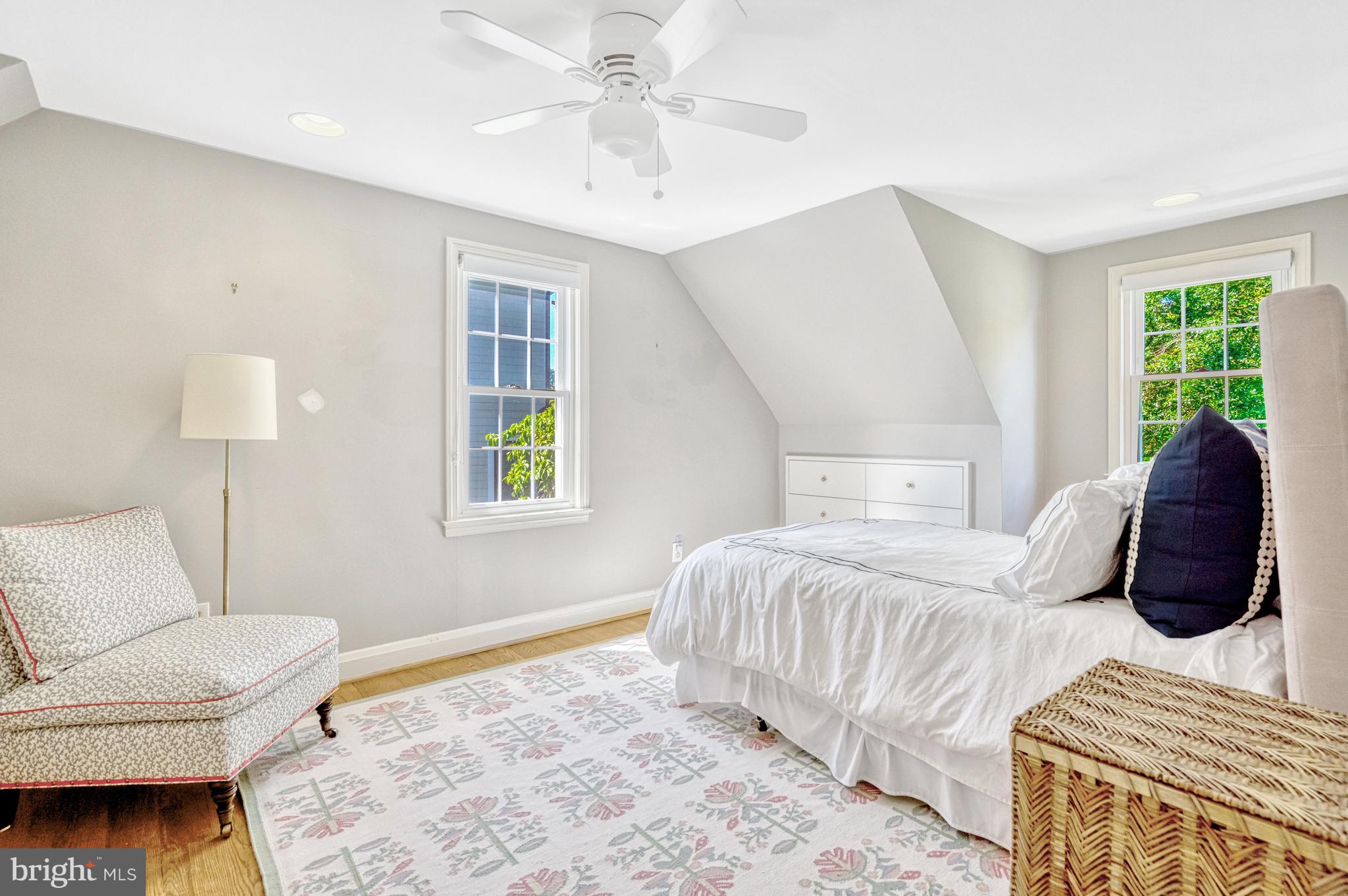 BROYHILLS MCLEAN ESTATES - Residential