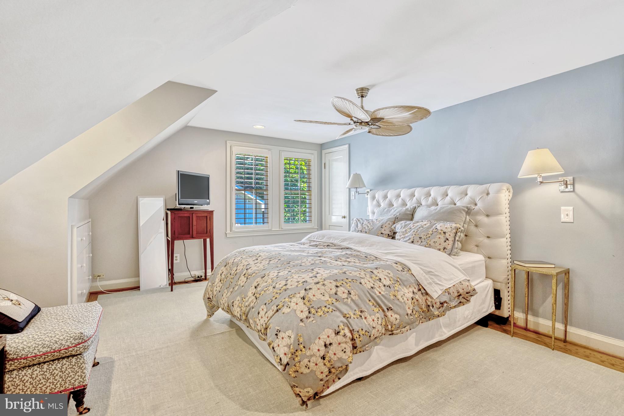 BROYHILLS MCLEAN ESTATES - Residential