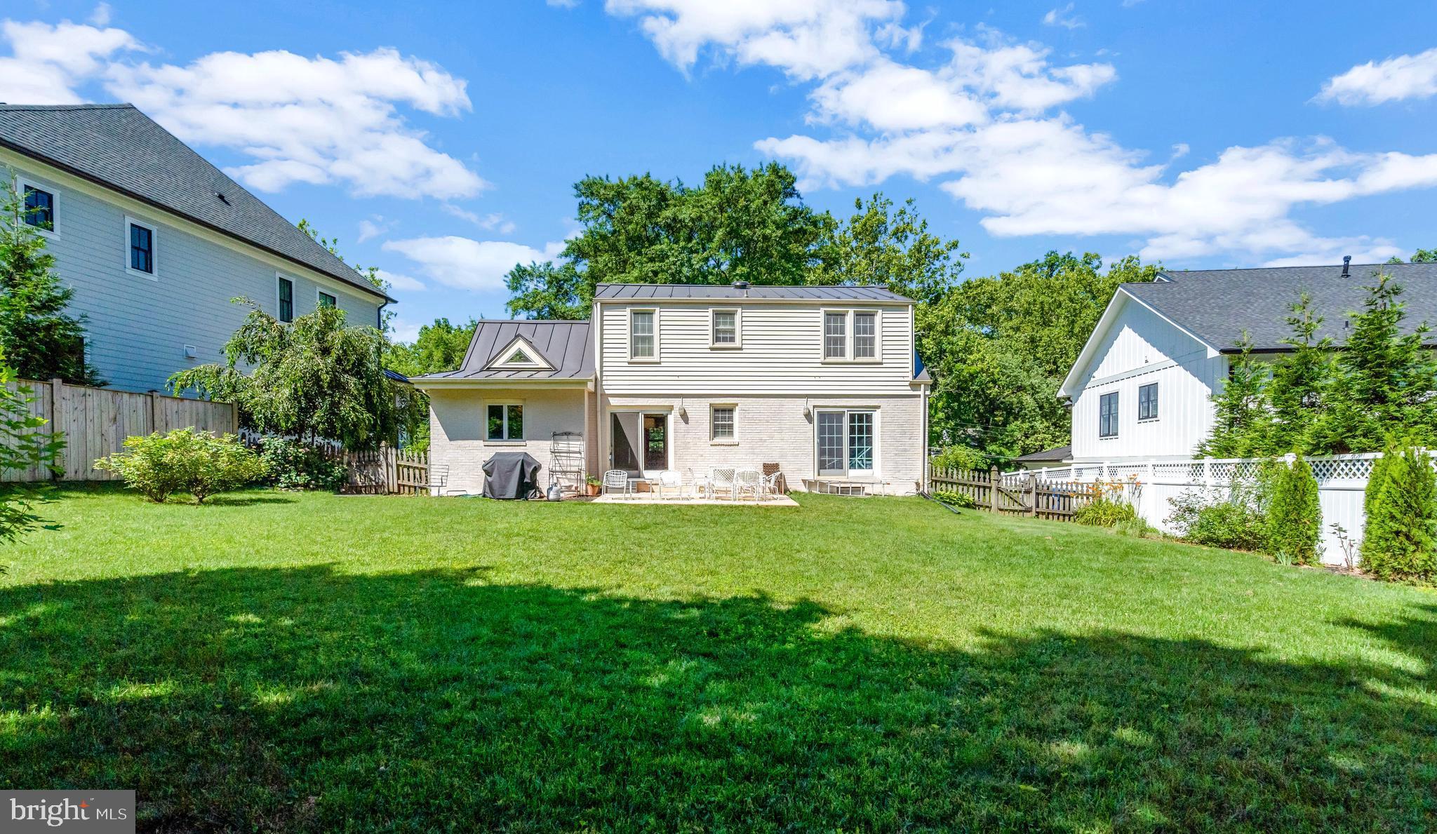 BROYHILLS MCLEAN ESTATES - Residential