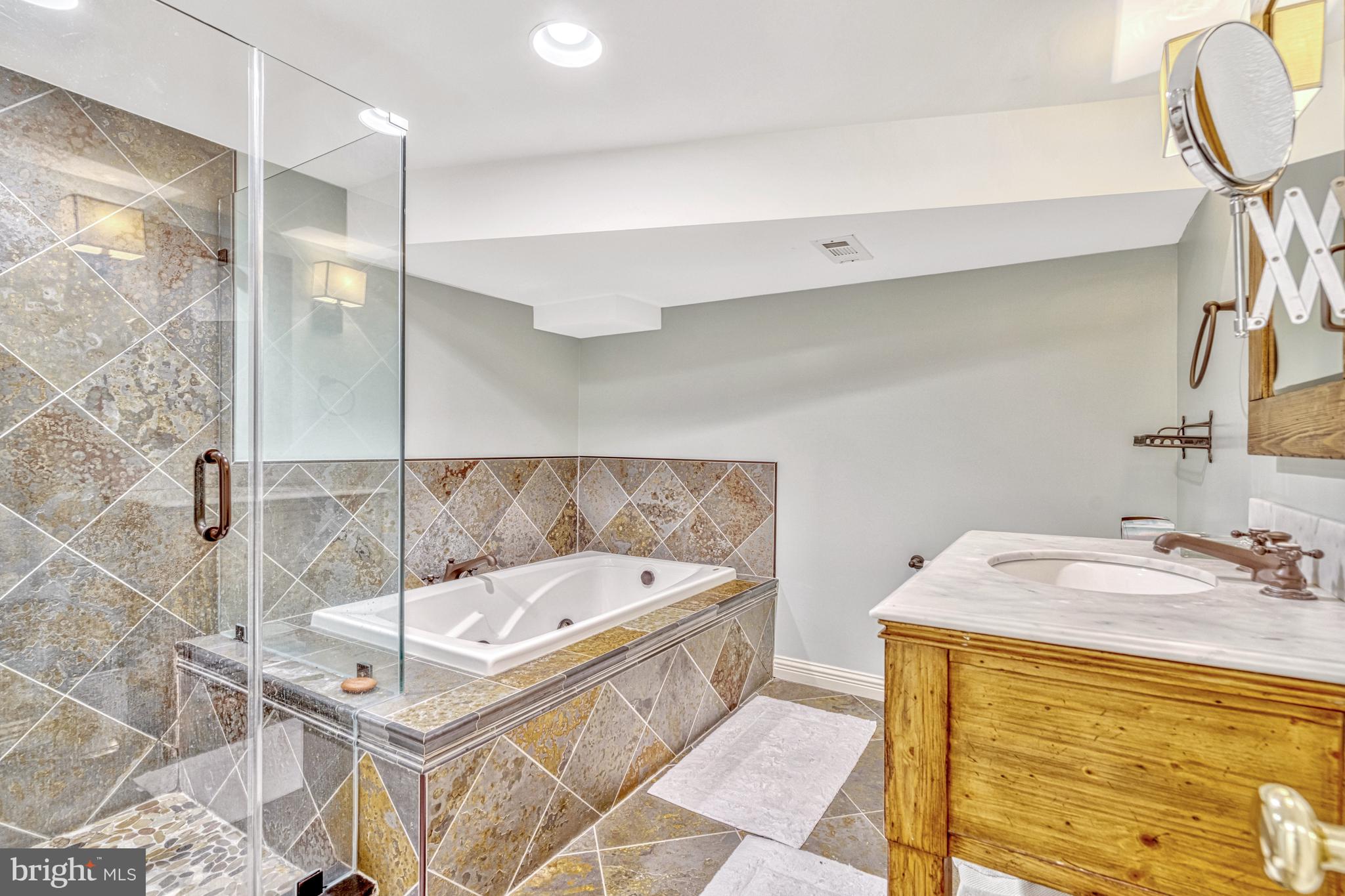 BROYHILLS MCLEAN ESTATES - Residential