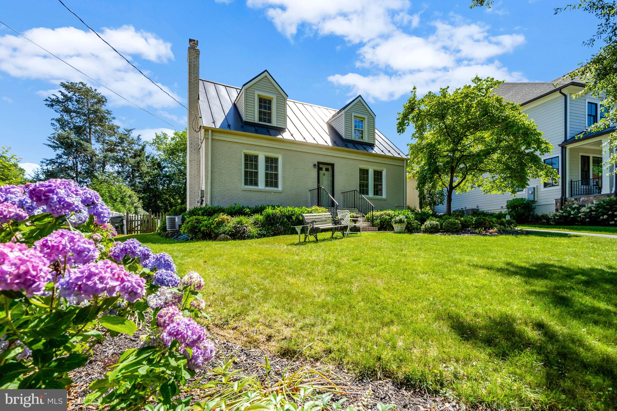 BROYHILLS MCLEAN ESTATES - Residential