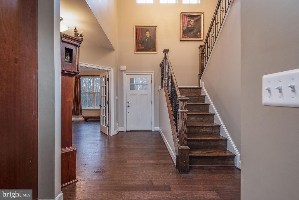 NONE  NO HOA - Residential