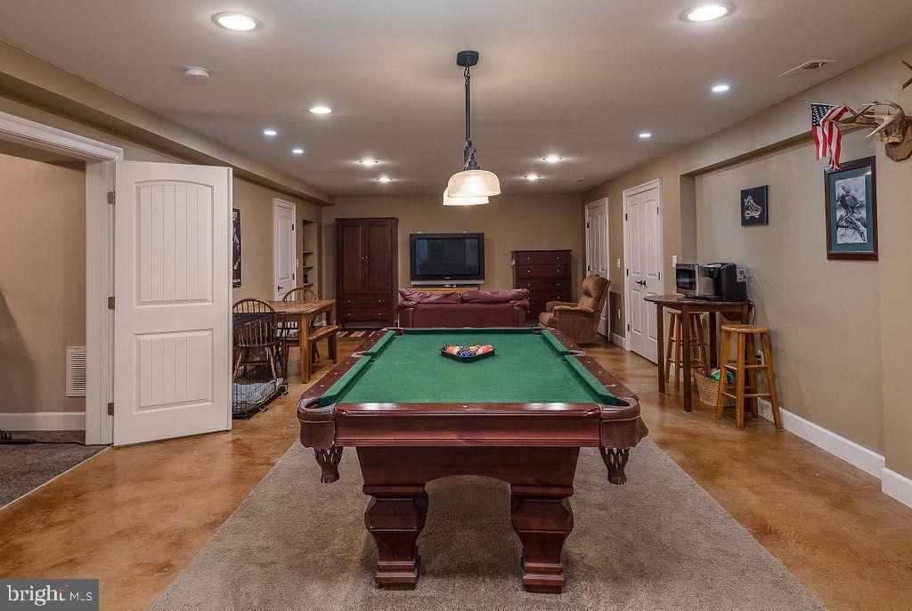 NONE  NO HOA - Residential