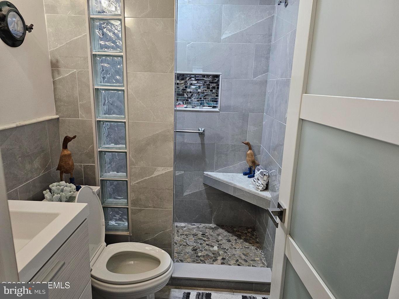 HOLIDAY CITY - CAREFREE - Residential