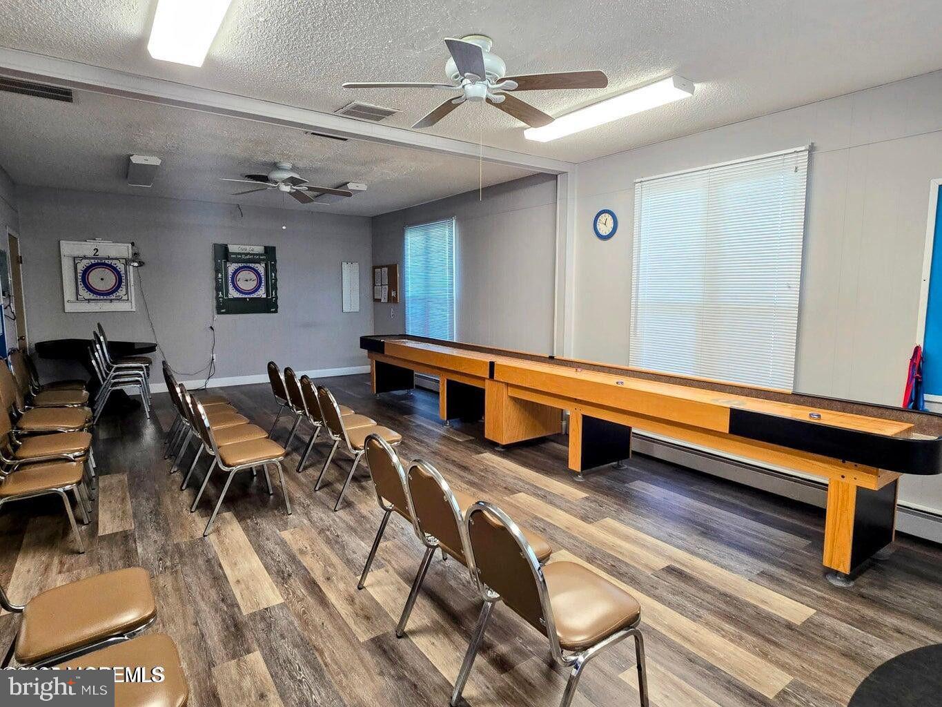 HOLIDAY CITY - CAREFREE - Residential