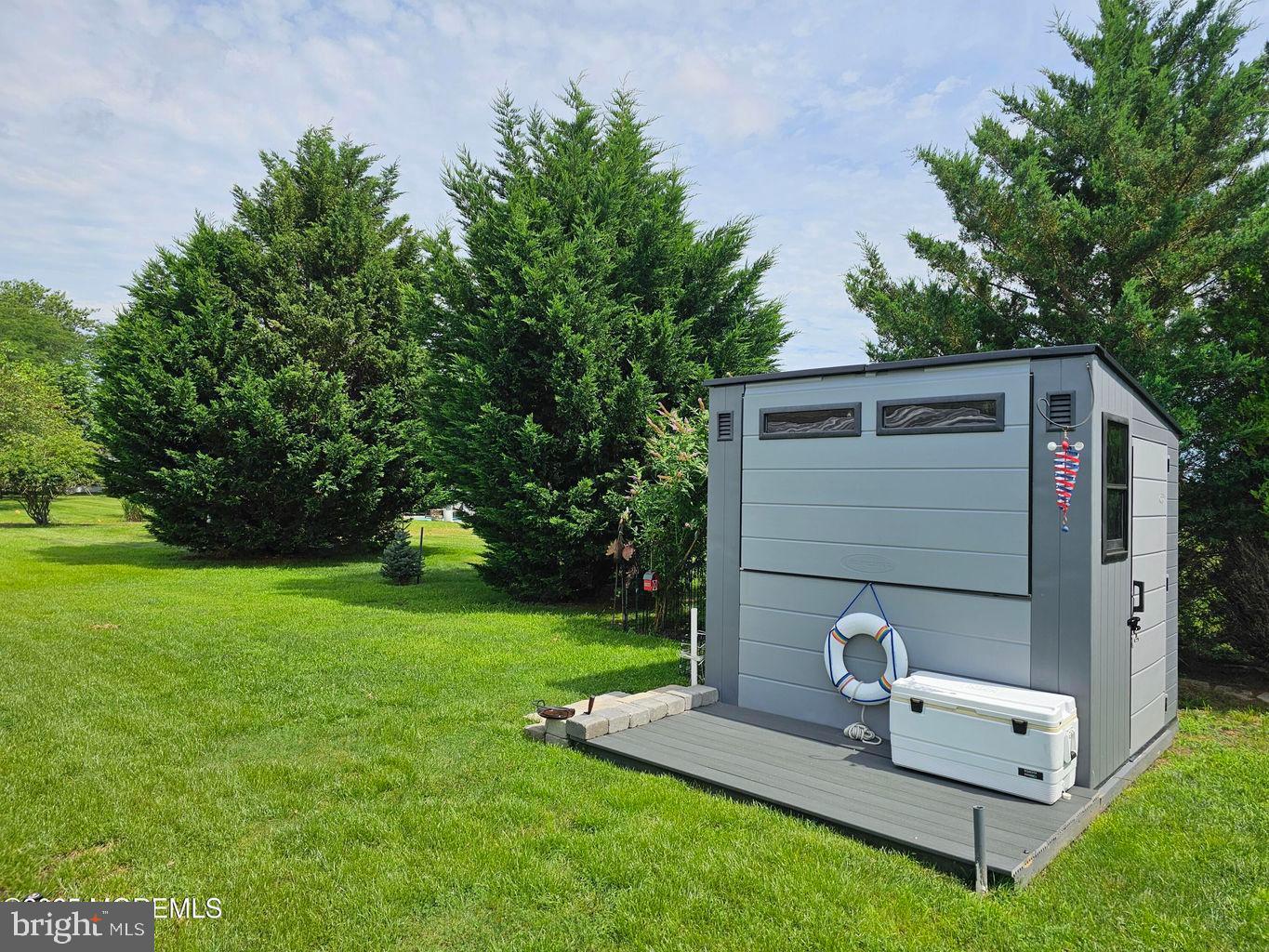 HOLIDAY CITY - CAREFREE - Residential