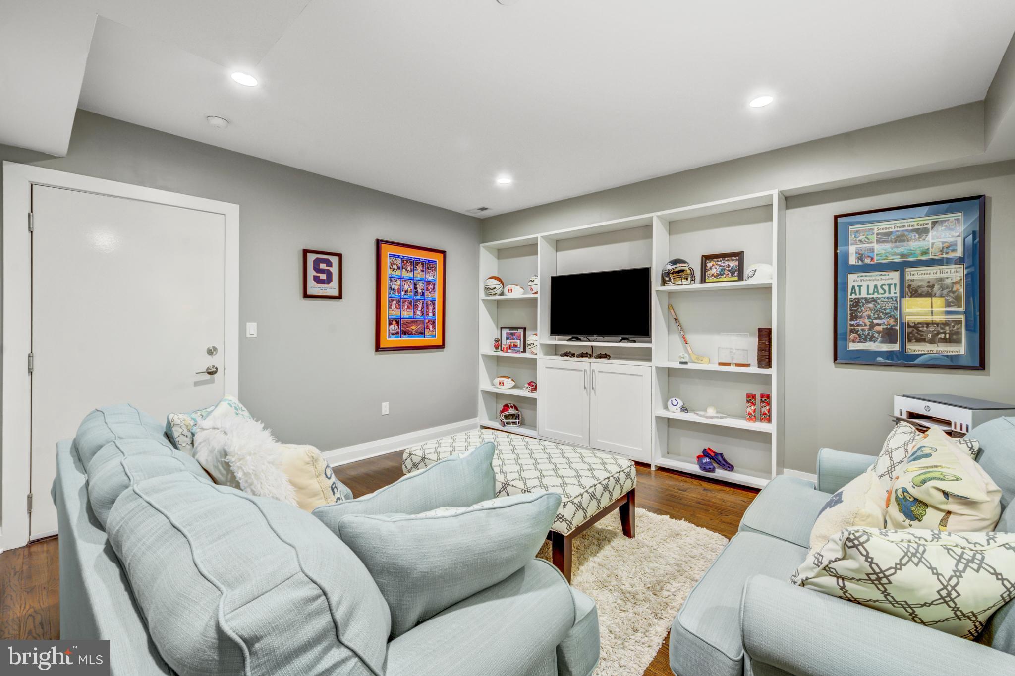 ART MUSEUM AREA - Residential