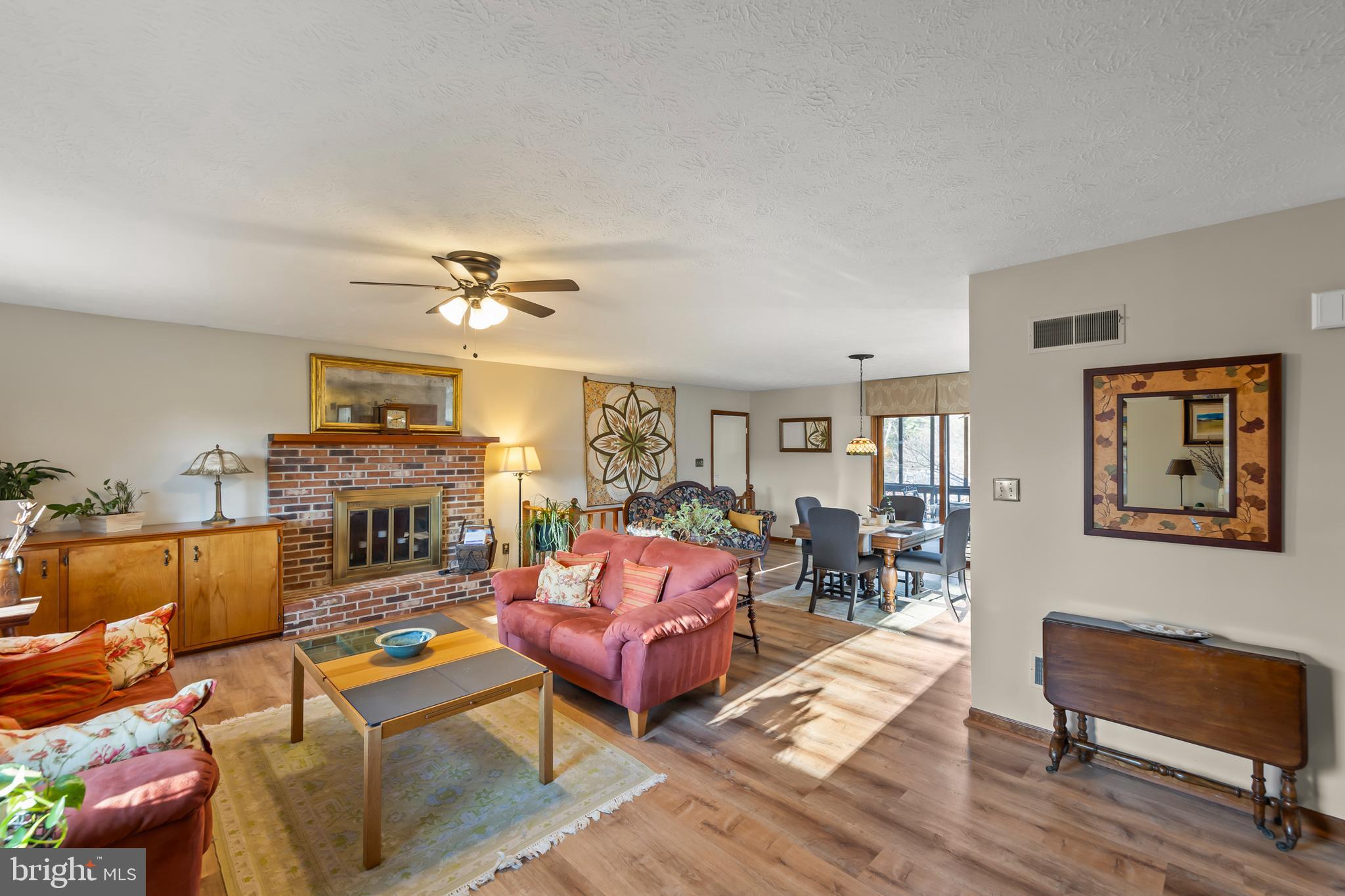 LAKE HOLIDAY ESTATES - Residential