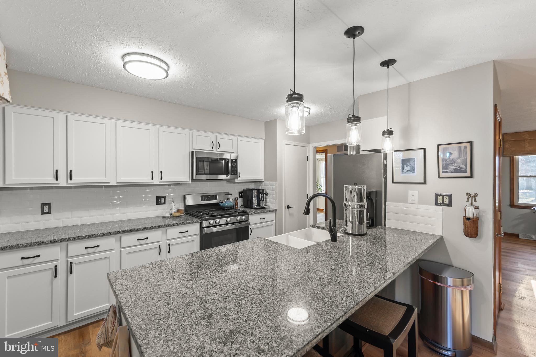 LAKE HOLIDAY ESTATES - Residential