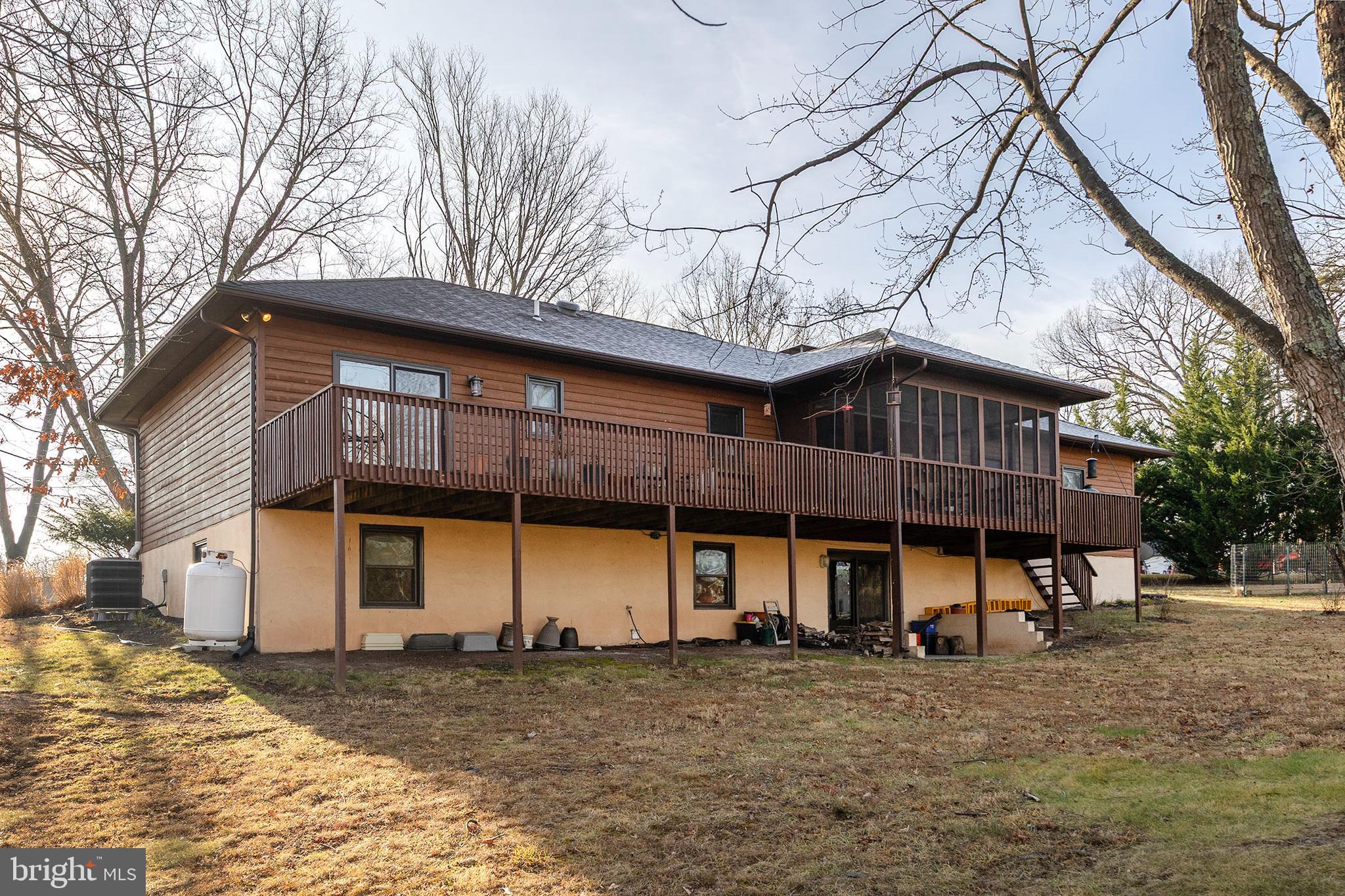 LAKE HOLIDAY ESTATES - Residential