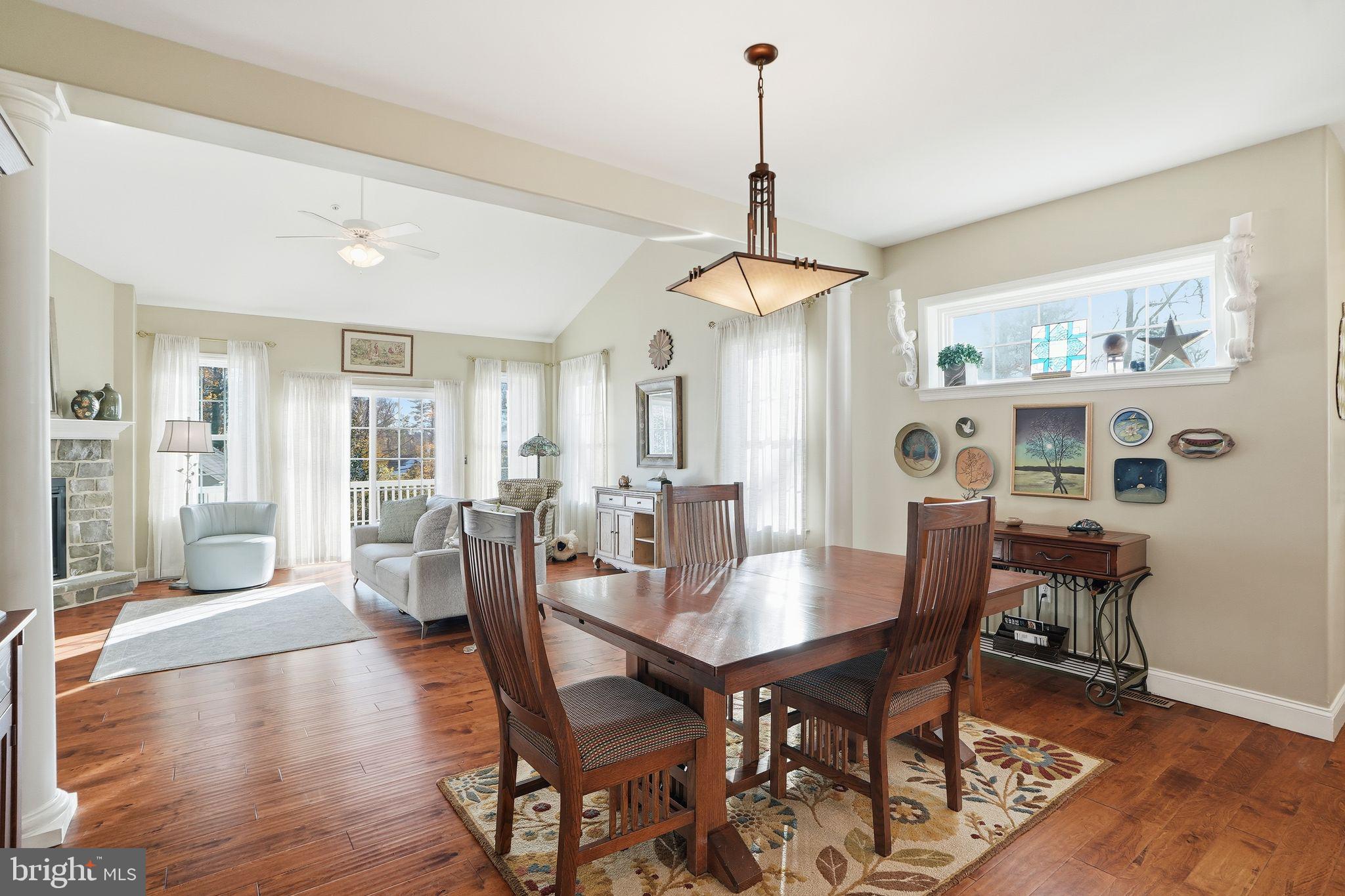 1301 S RED MAPLE WAY