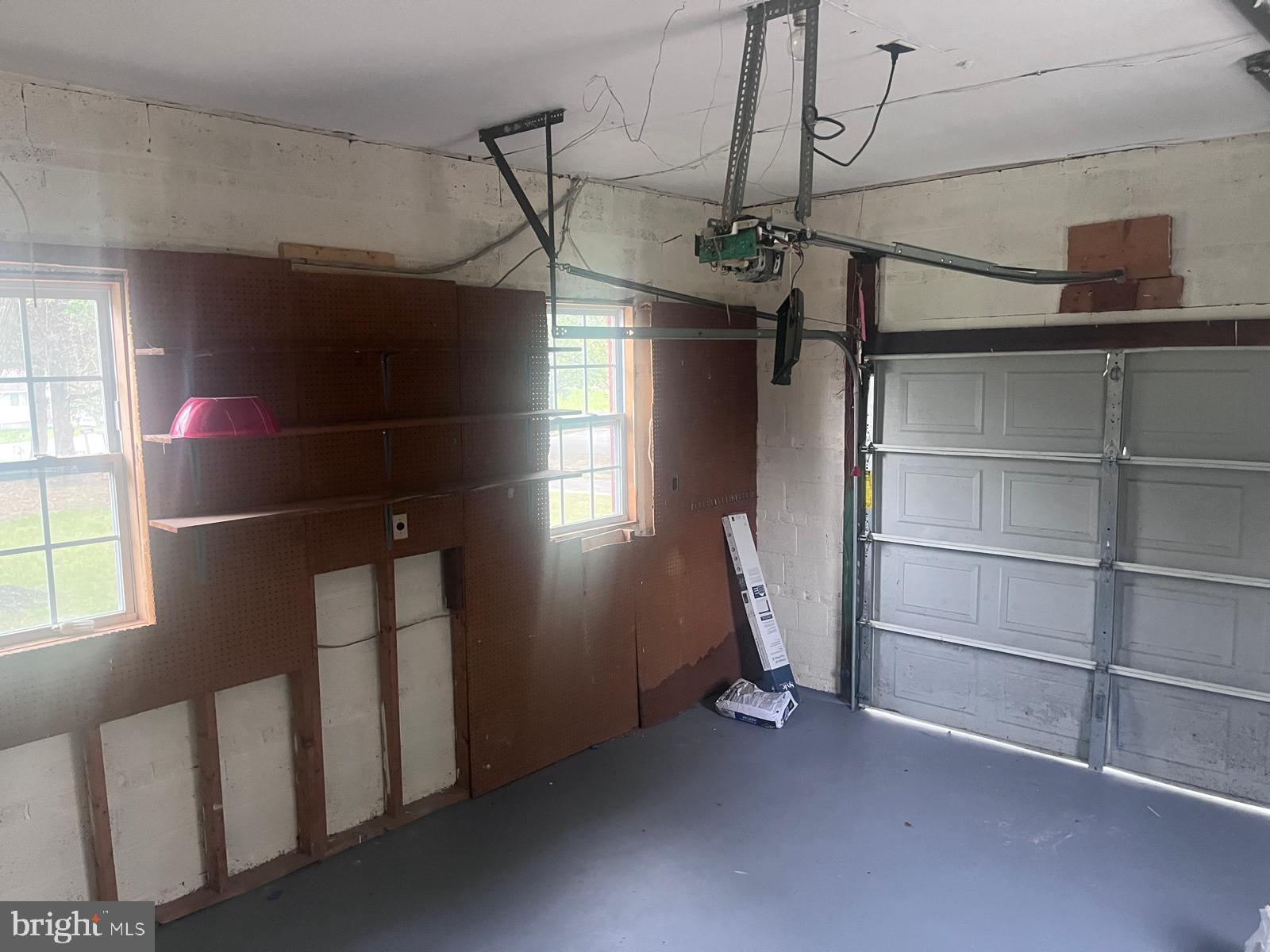 CLINTON - Residential