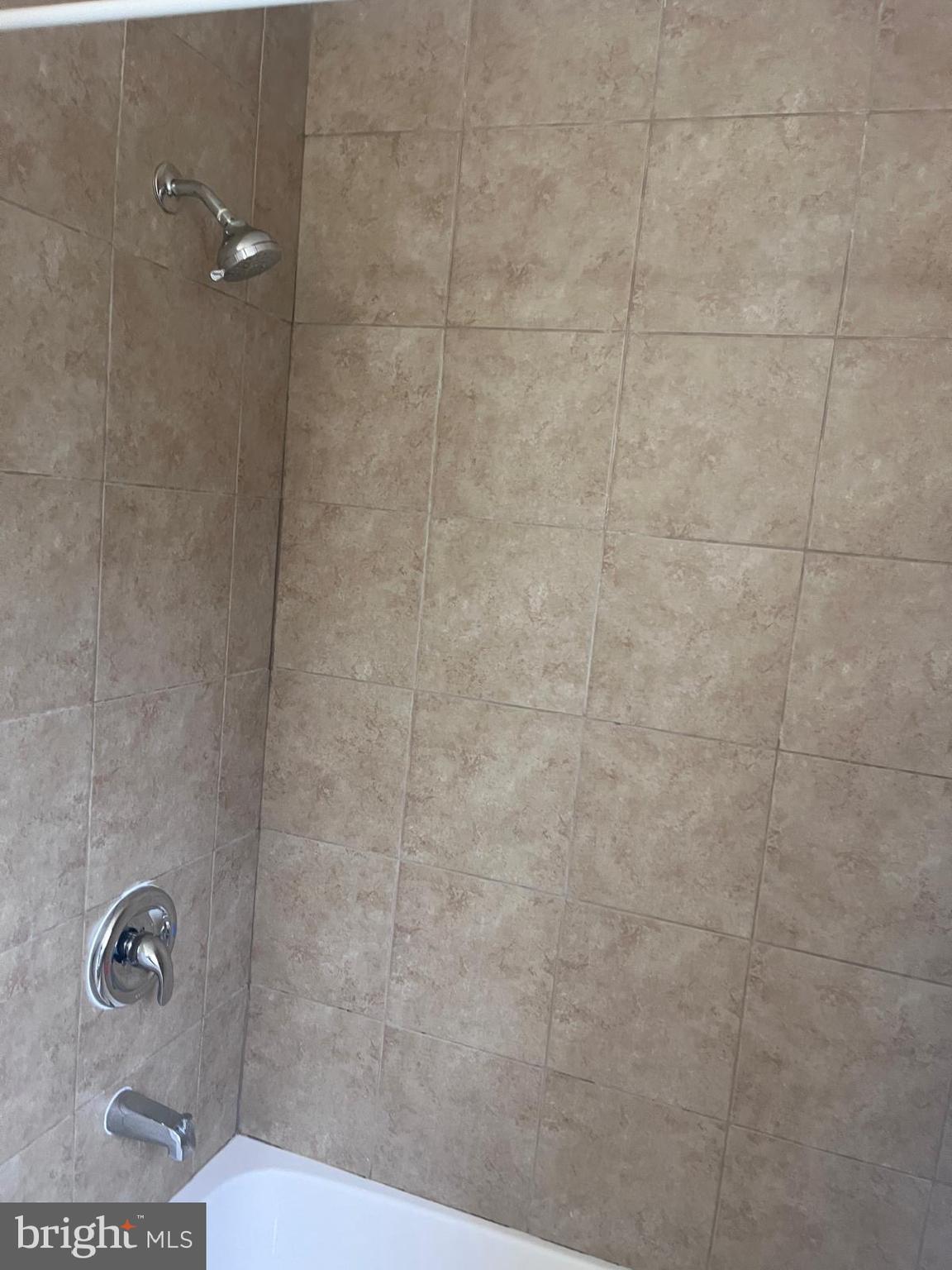 CLINTON - Residential