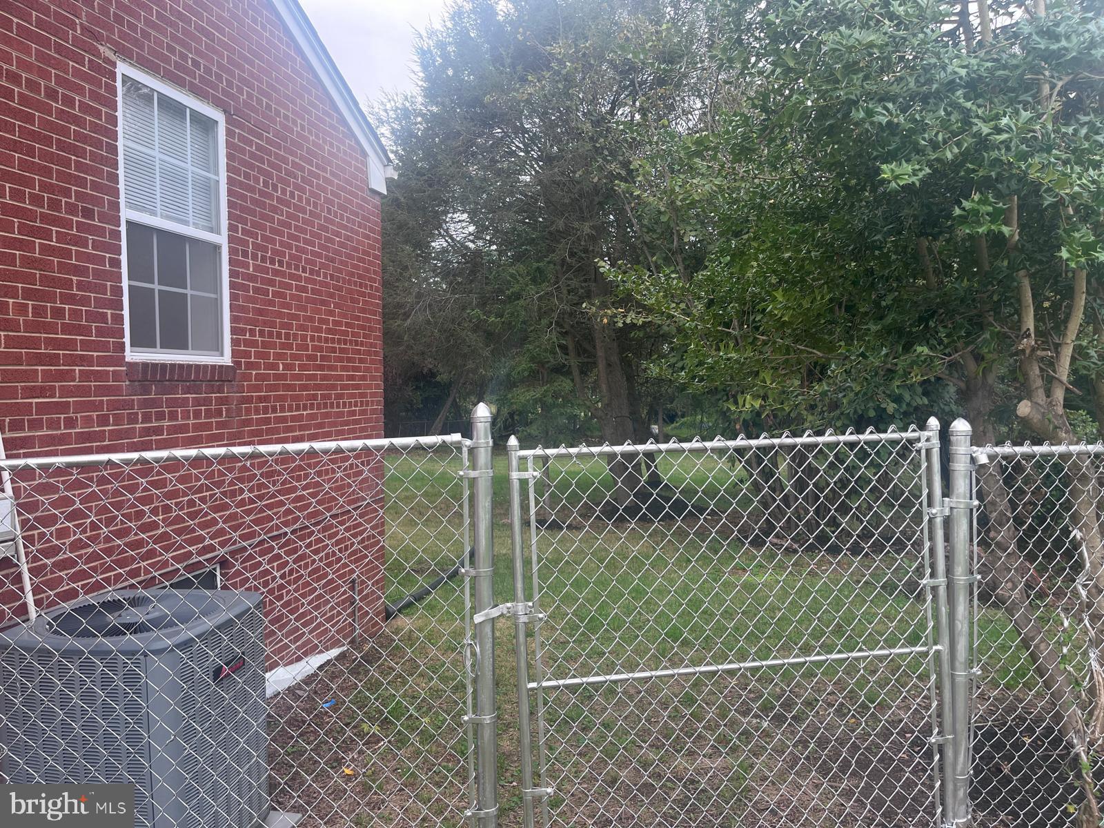 CLINTON - Residential