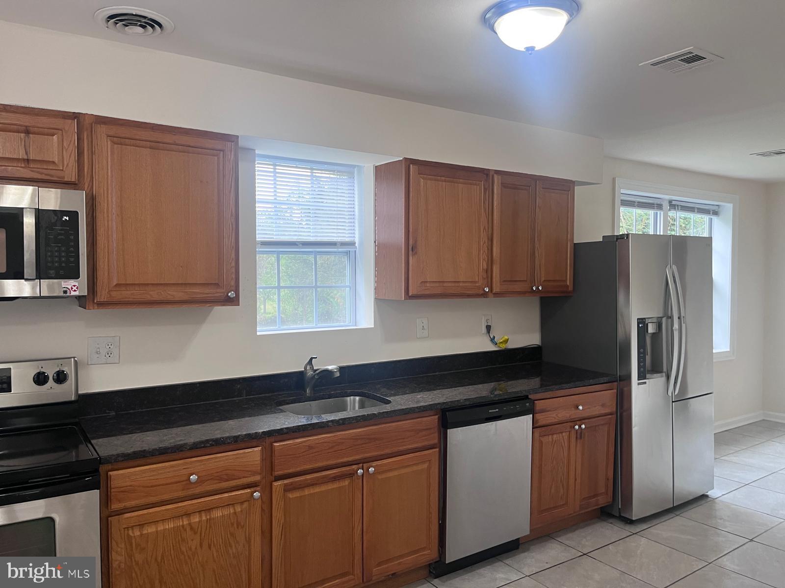 CLINTON - Residential