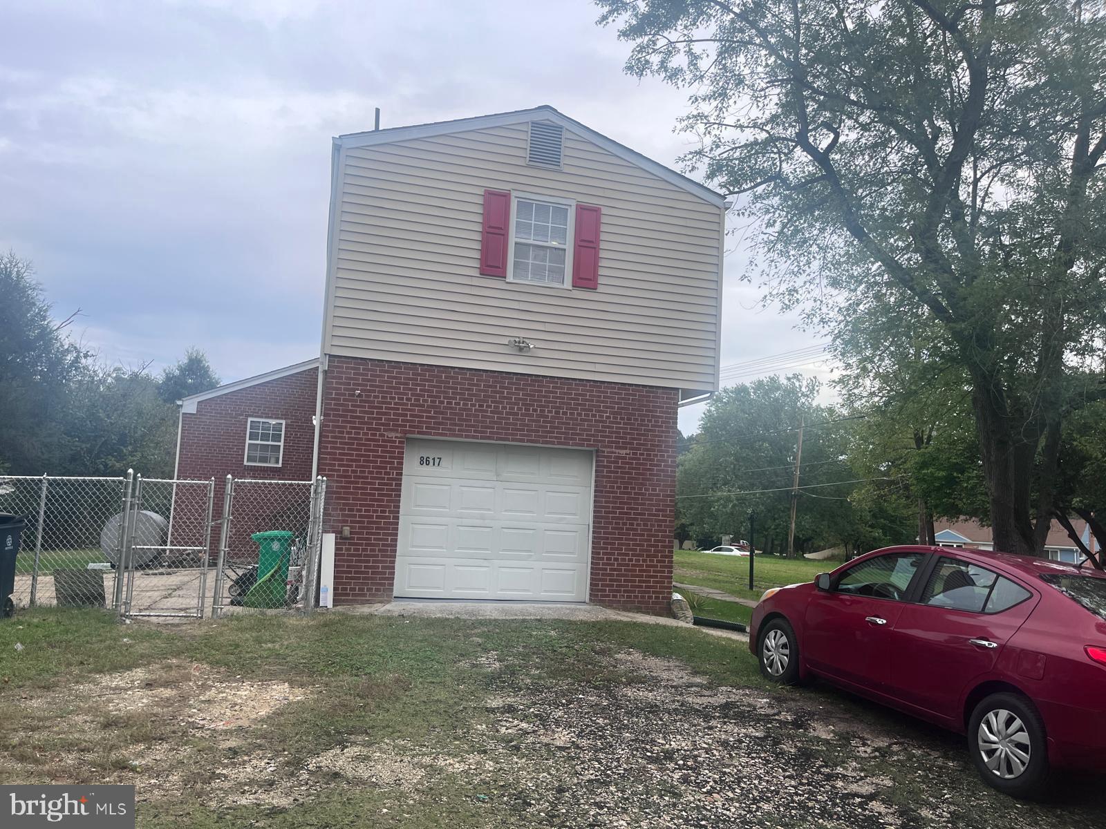 CLINTON - Residential