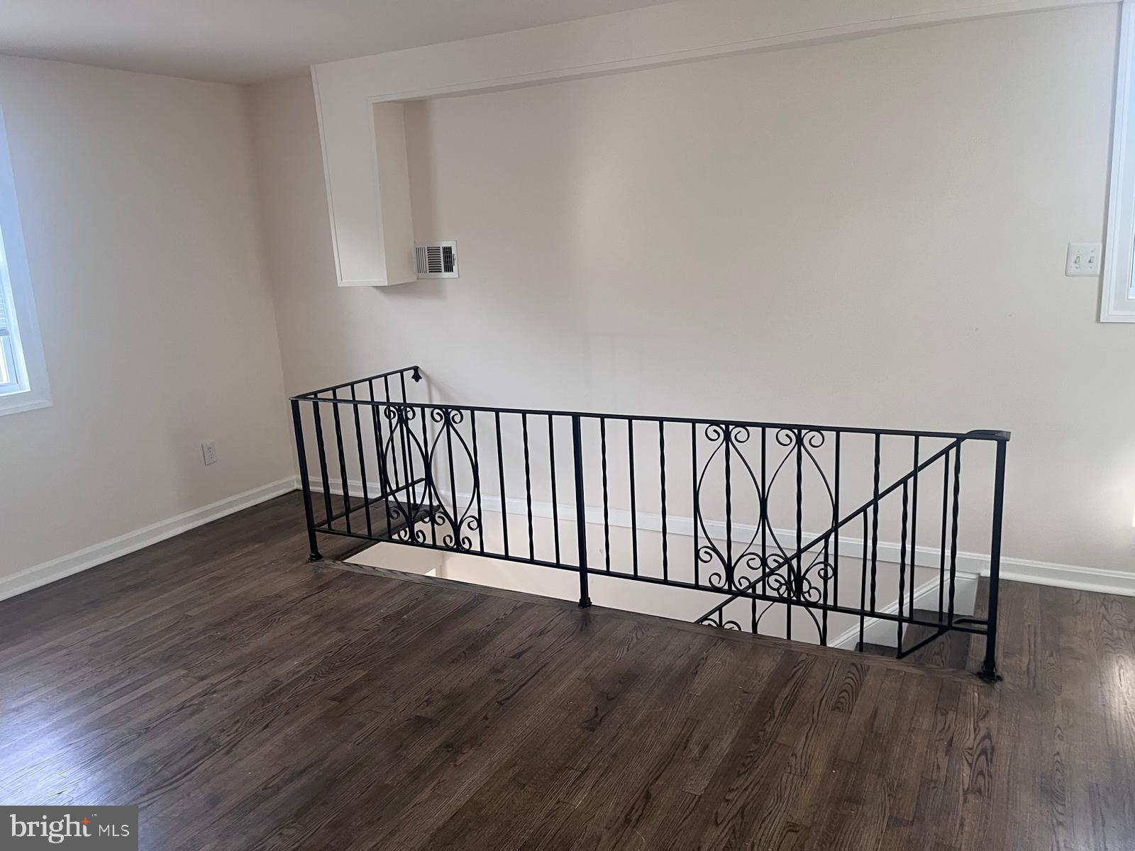 CLINTON - Residential