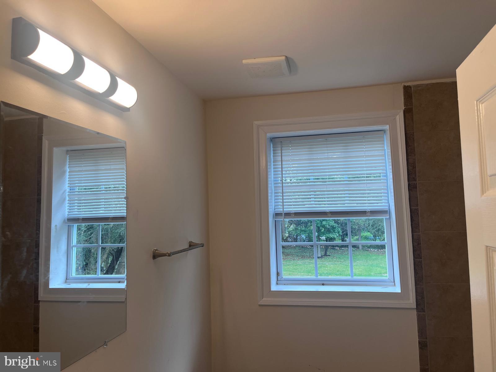 CLINTON - Residential