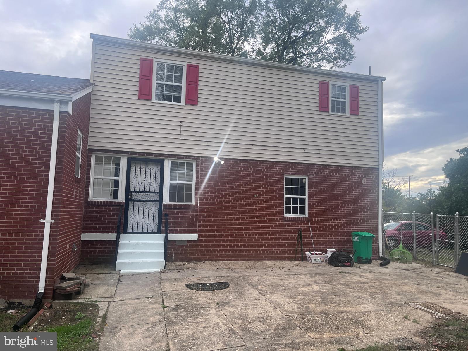 CLINTON - Residential