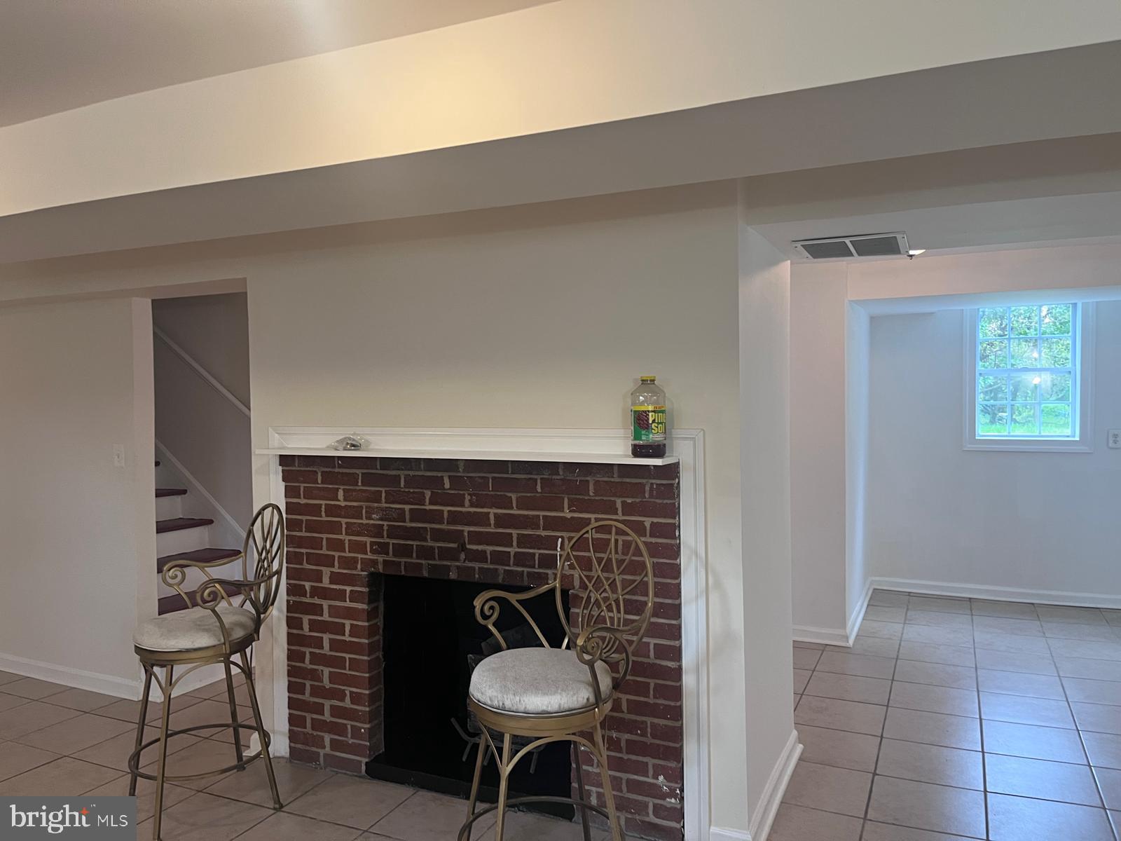 CLINTON - Residential