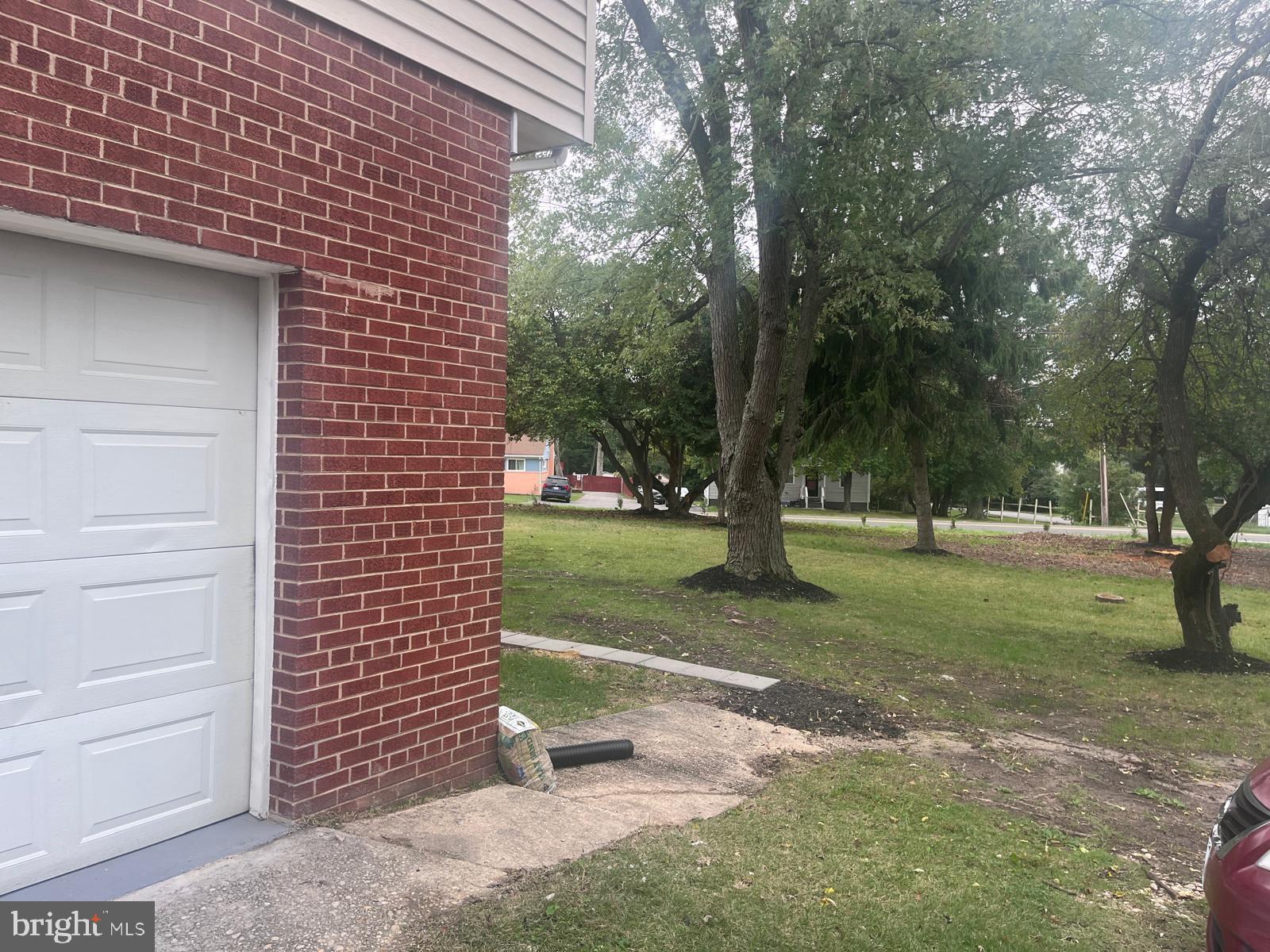 CLINTON - Residential