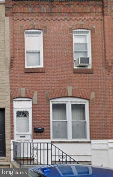 Townhouse For Sale - 2440 S Iseminger Street<br/> PHILADELPHIA, PA 19148