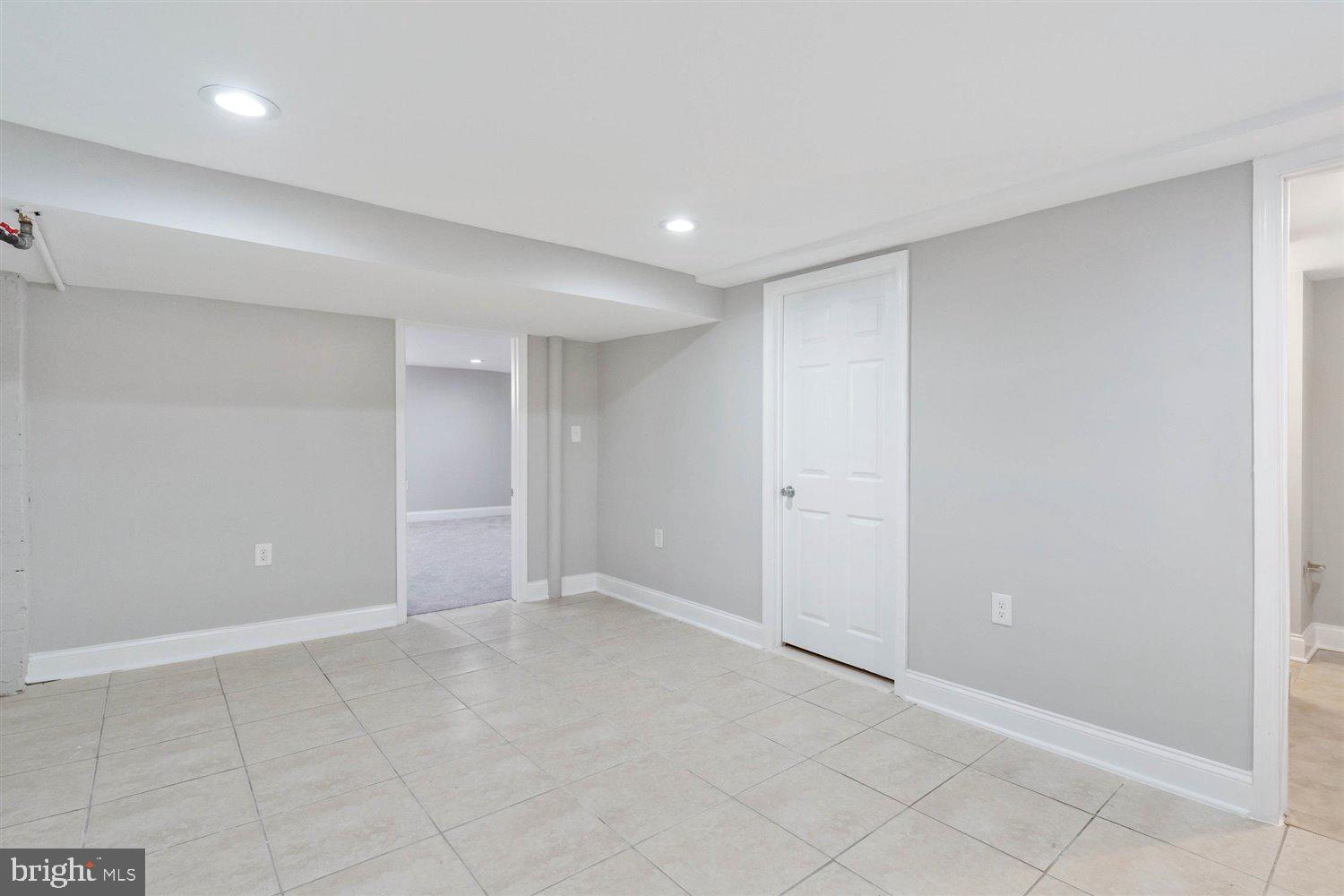 STONEWOOD-PENTWOOD-WINSTON - Residential