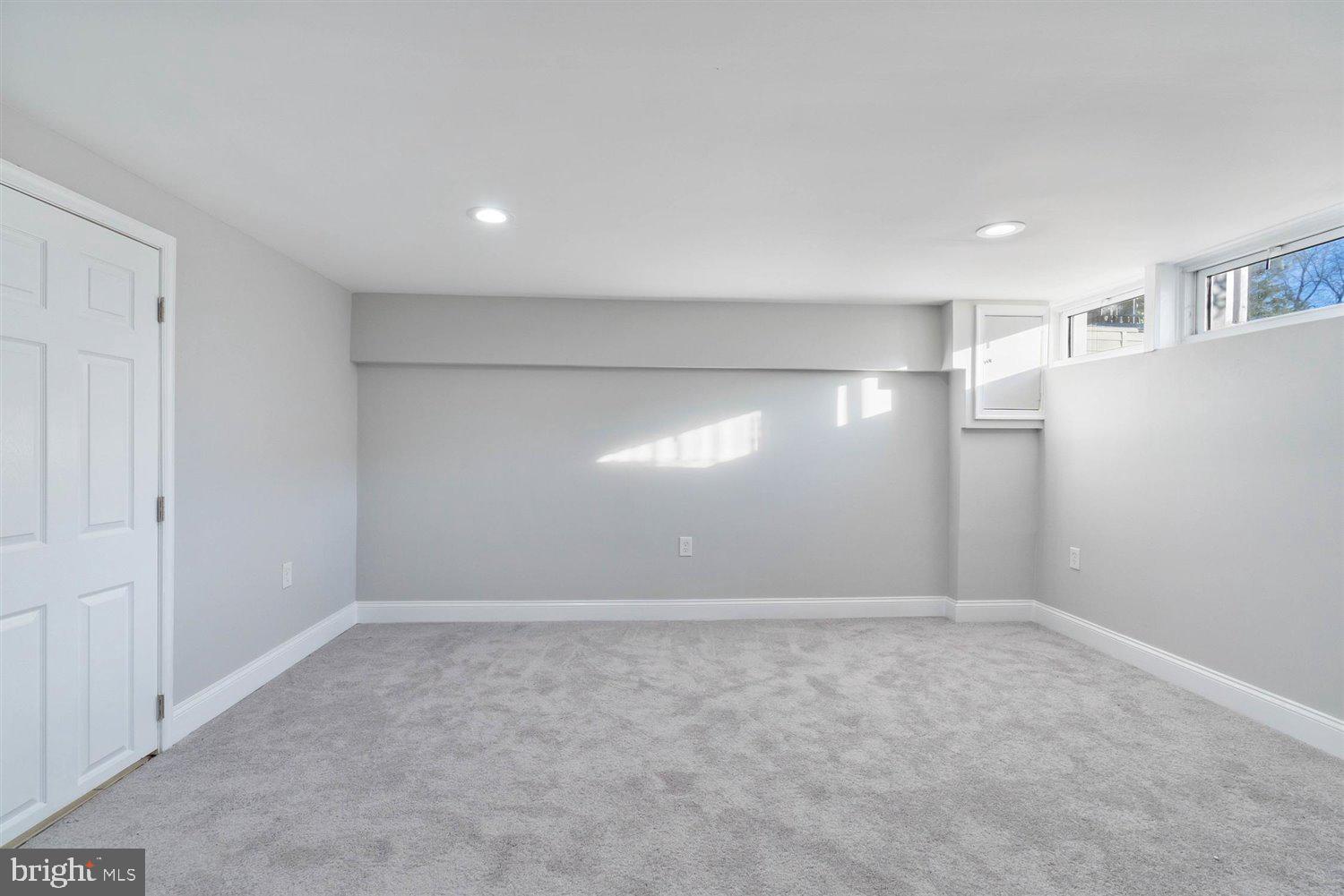 STONEWOOD-PENTWOOD-WINSTON - Residential