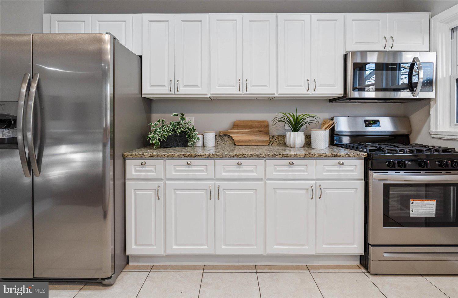 STONEWOOD-PENTWOOD-WINSTON - Residential