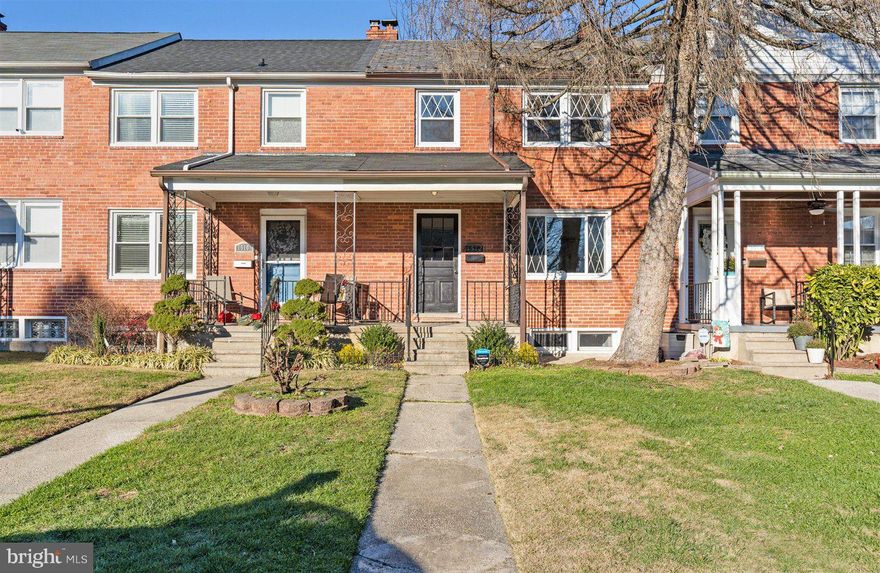 Welcome Home To This Beautifully Renovated 4 Bedroom, 2 Full Bathroom Home! Walk-In And Be Greeted With An Open Concept Floor Plan With Natural Light Throughout. The Main Level Offers Hardwood Floors Throughout The Living Room and Dining Room. The Kitchen Offers Granite Countertops, Recessed Lighting, Stainless Steel Appliances, Soft Closing Cabinets, Access To Back Deck & Breakfast Bar. Walk-Up To The Upper Level, And You Will Find Three Spacious Bedrooms with Closets & Full Bathroom. The Lower Level Offers a  Family Room, As Well As A Potential  4th Bedroom With Closet Space. Bonus Features Includes A Large Back Deck and A Washer & Dryer!