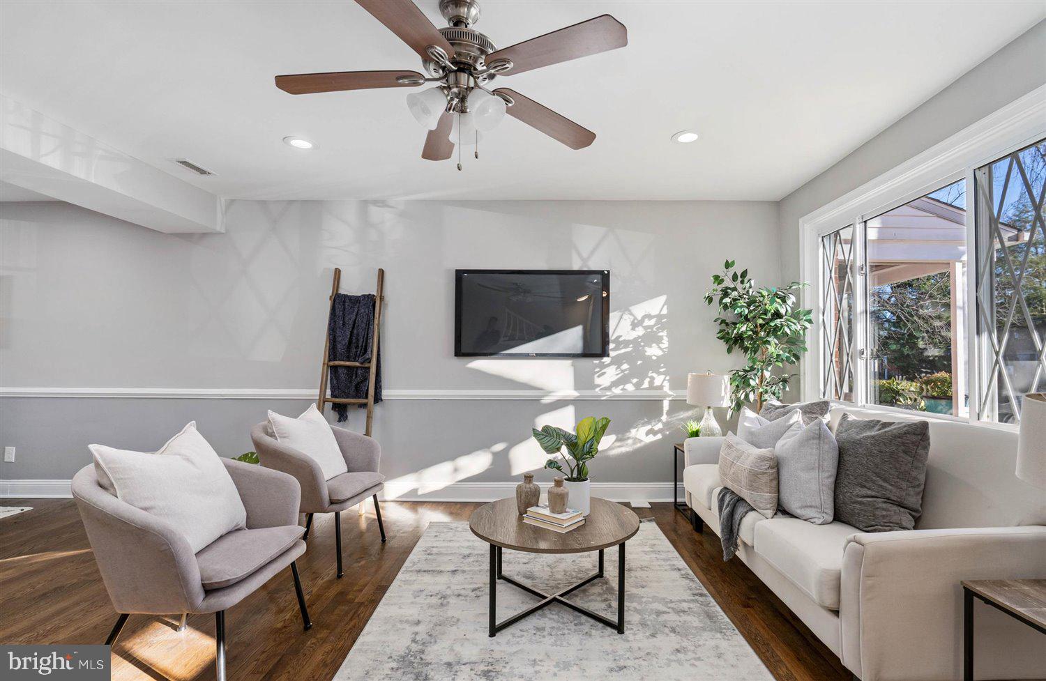 STONEWOOD-PENTWOOD-WINSTON - Residential