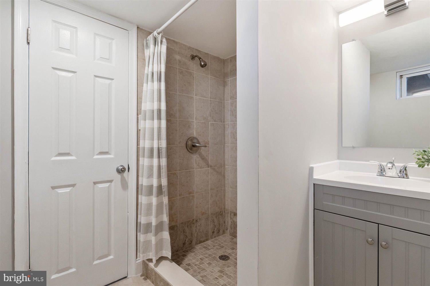 STONEWOOD-PENTWOOD-WINSTON - Residential