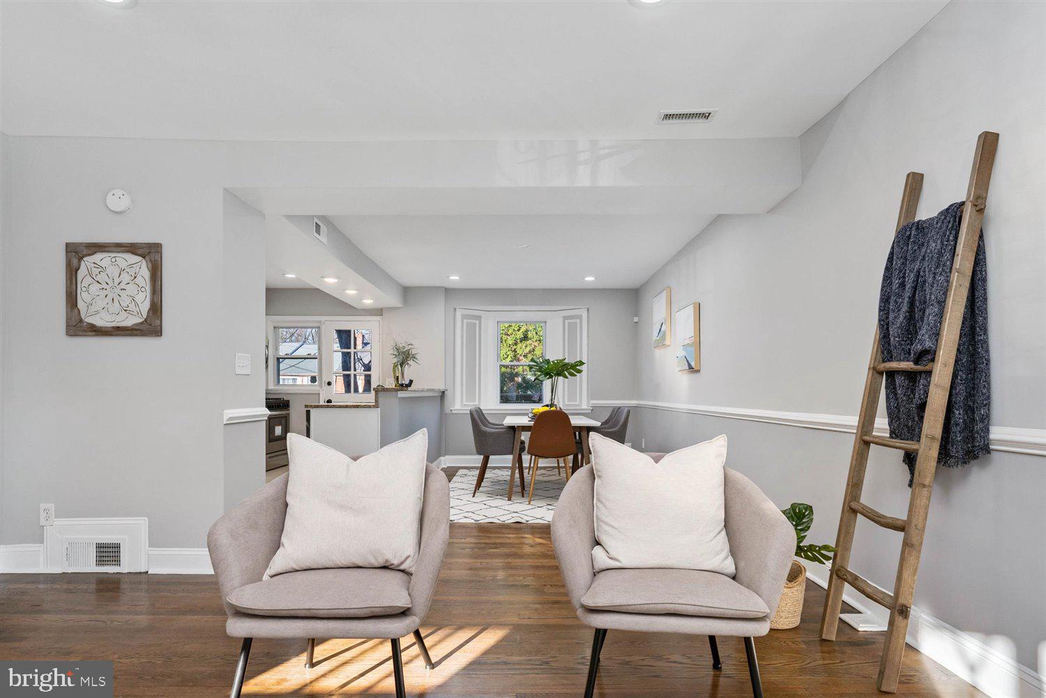 STONEWOOD-PENTWOOD-WINSTON - Residential