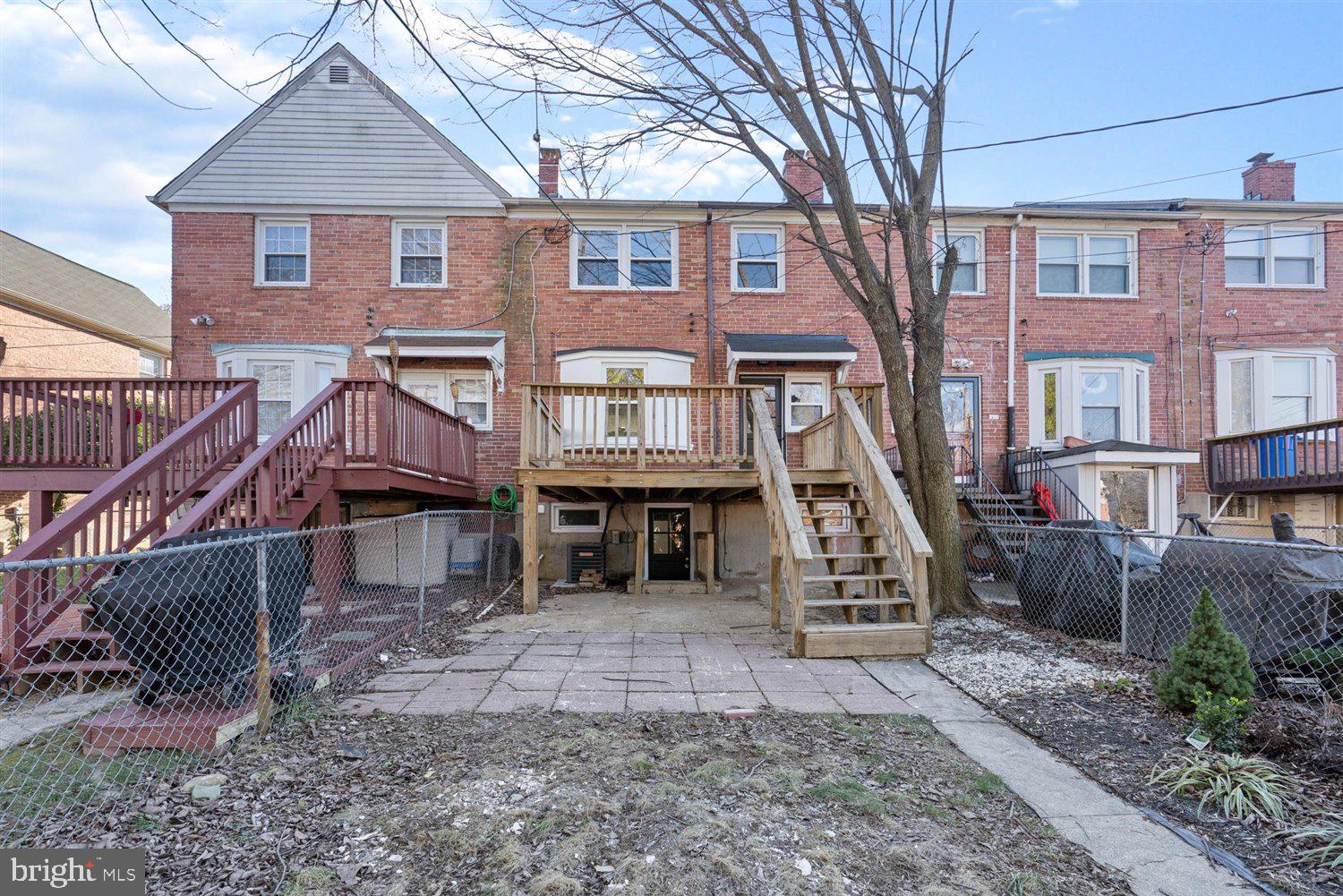 STONEWOOD-PENTWOOD-WINSTON - Residential