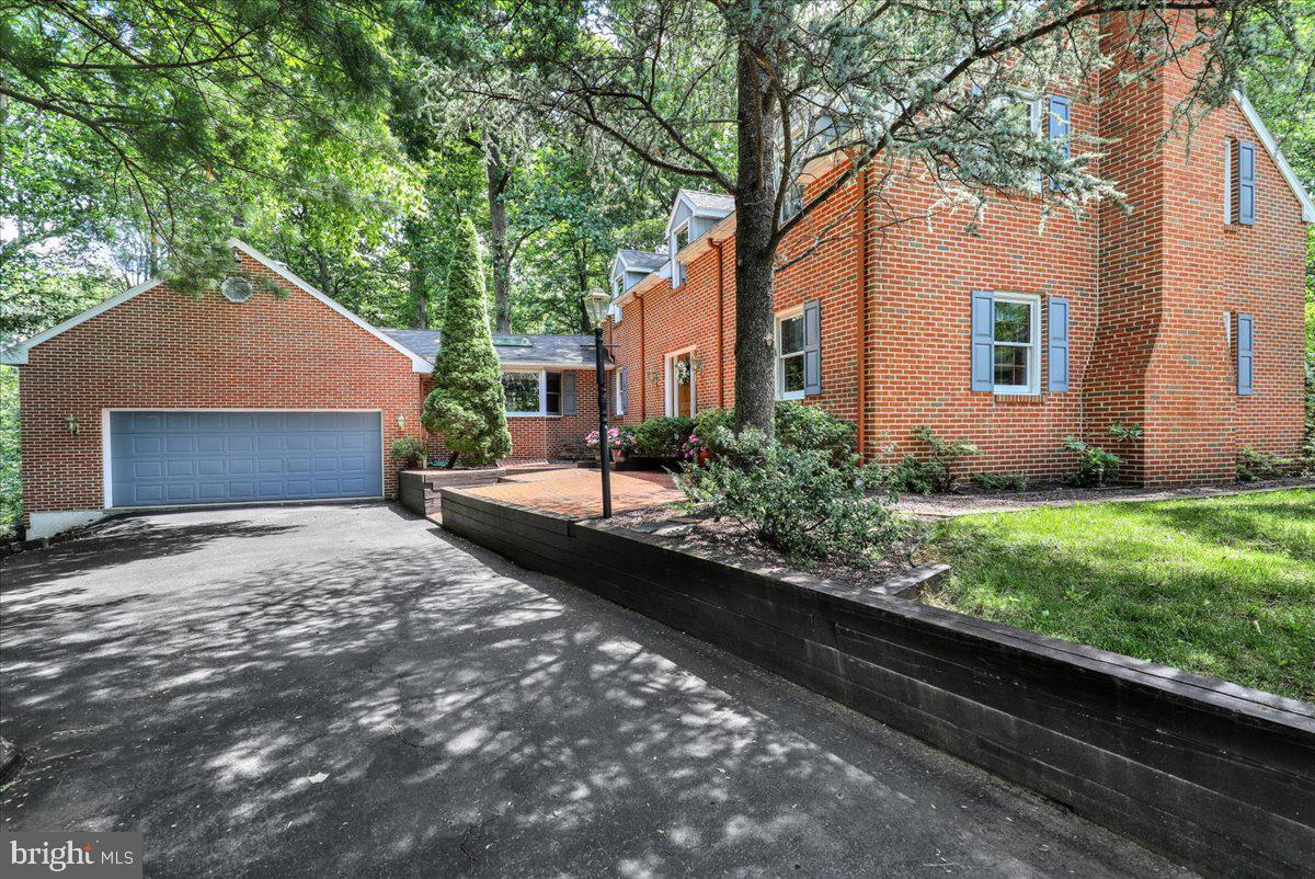 13 NASSAU CIRCLE