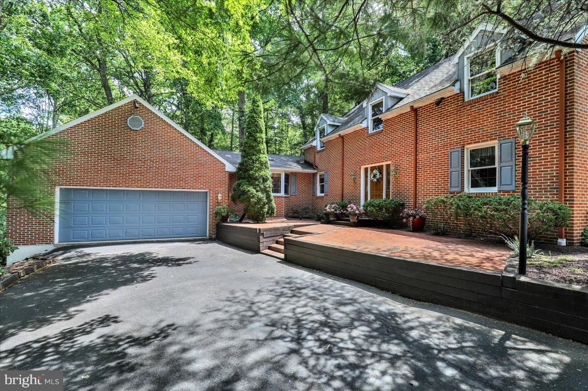 13 NASSAU CIRCLE